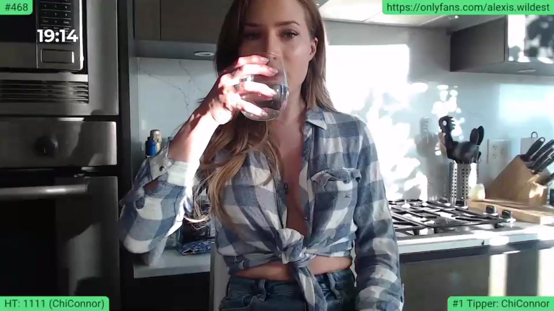 Gallery image thumbnail from AlexisWildest's myfreecams stream on, 07/17/2023, 03:16 image 11 of 20