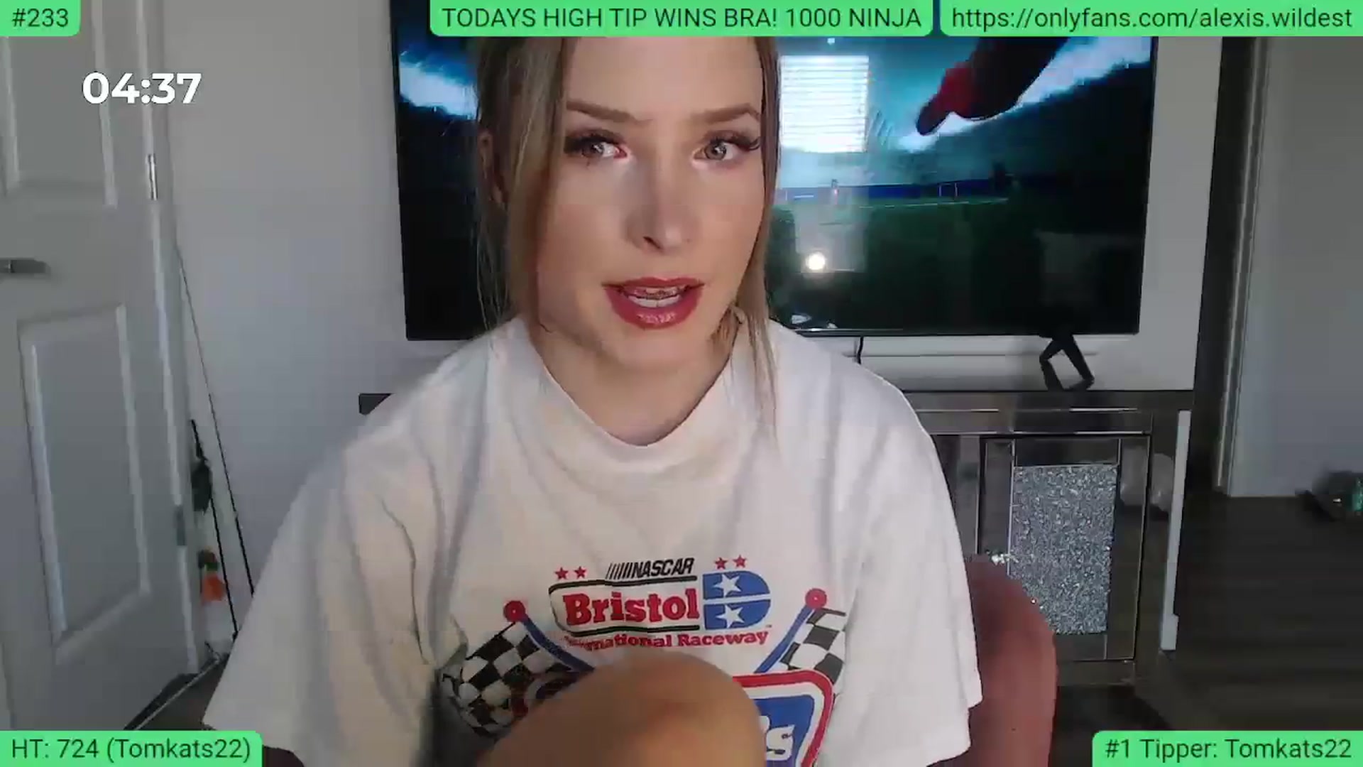 Gallery image thumbnail from AlexisWildest's myfreecams stream on, 07/30/2023, 21:40 image 13 of 20