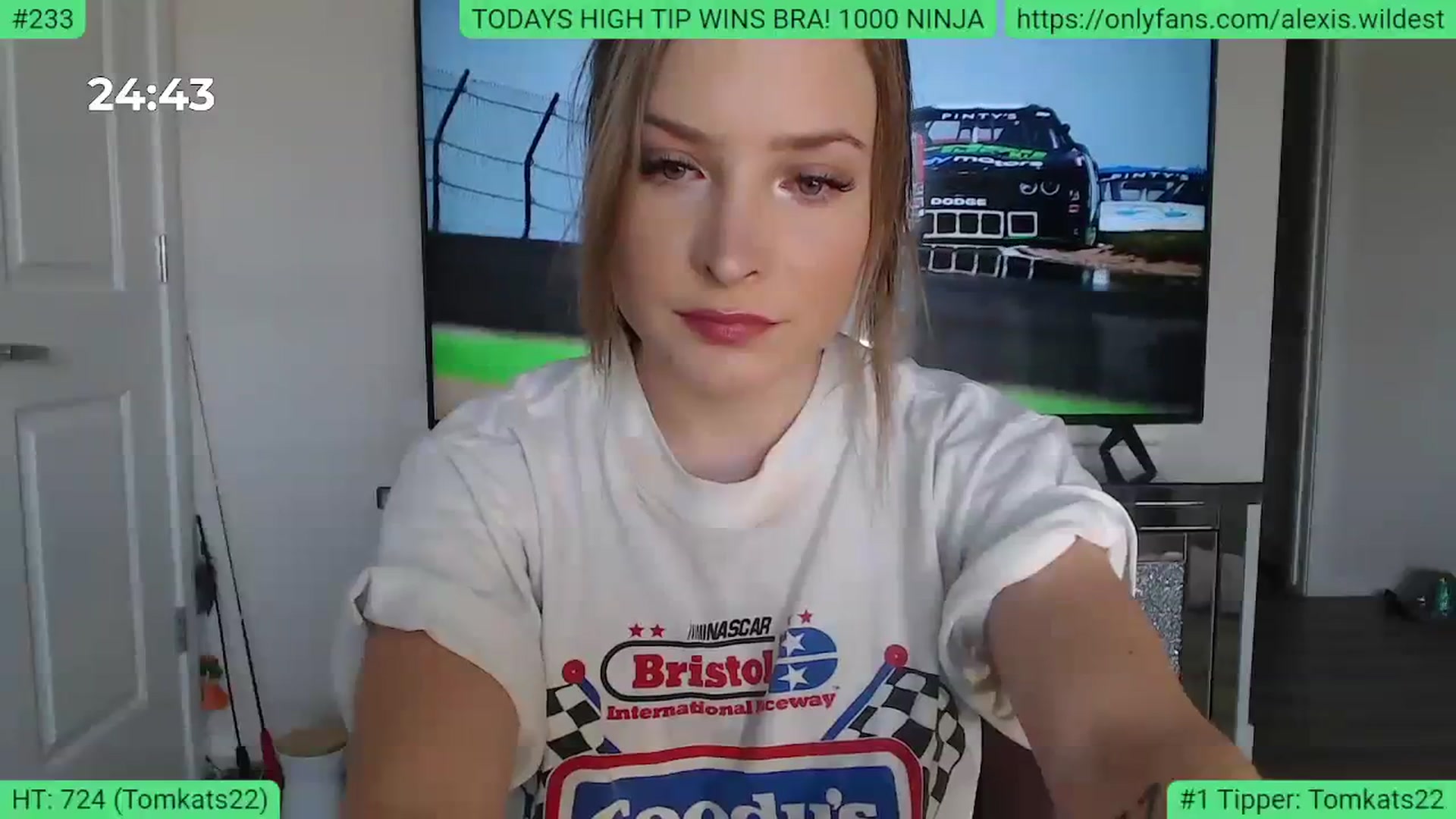 Gallery image thumbnail from AlexisWildest's myfreecams stream on, 07/30/2023, 21:40 image 14 of 20