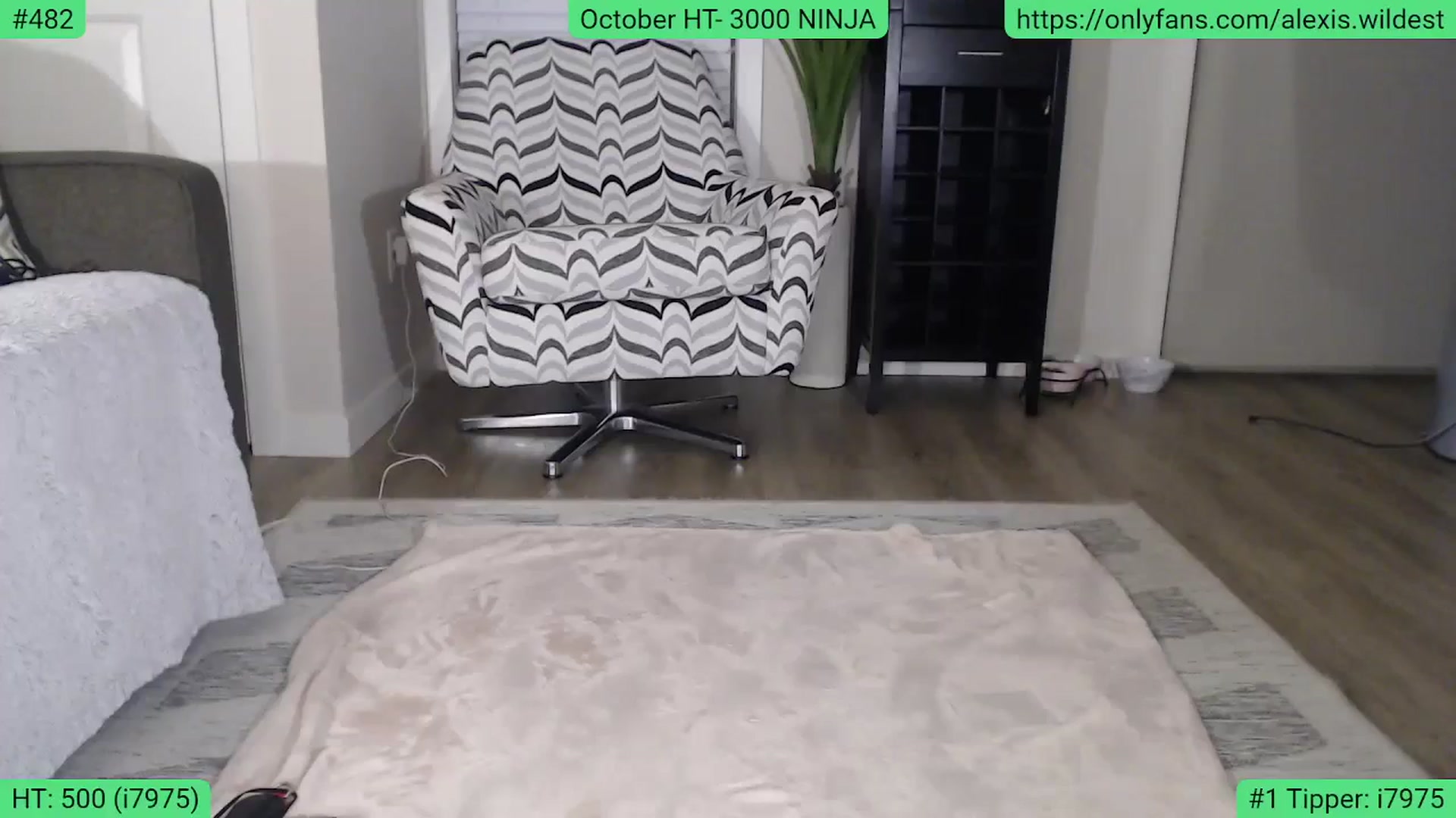 Gallery image thumbnail from AlexisWildest's myfreecams stream on, 10/06/2023, 02:30 image 13 of 20