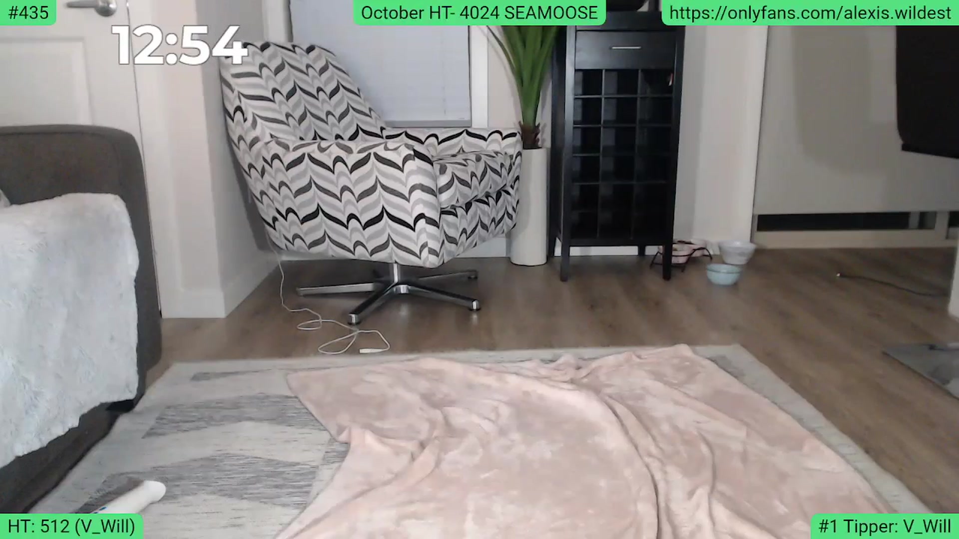 Gallery image thumbnail from AlexisWildest's myfreecams stream on, 10/21/2023, 02:44 image 10 of 20