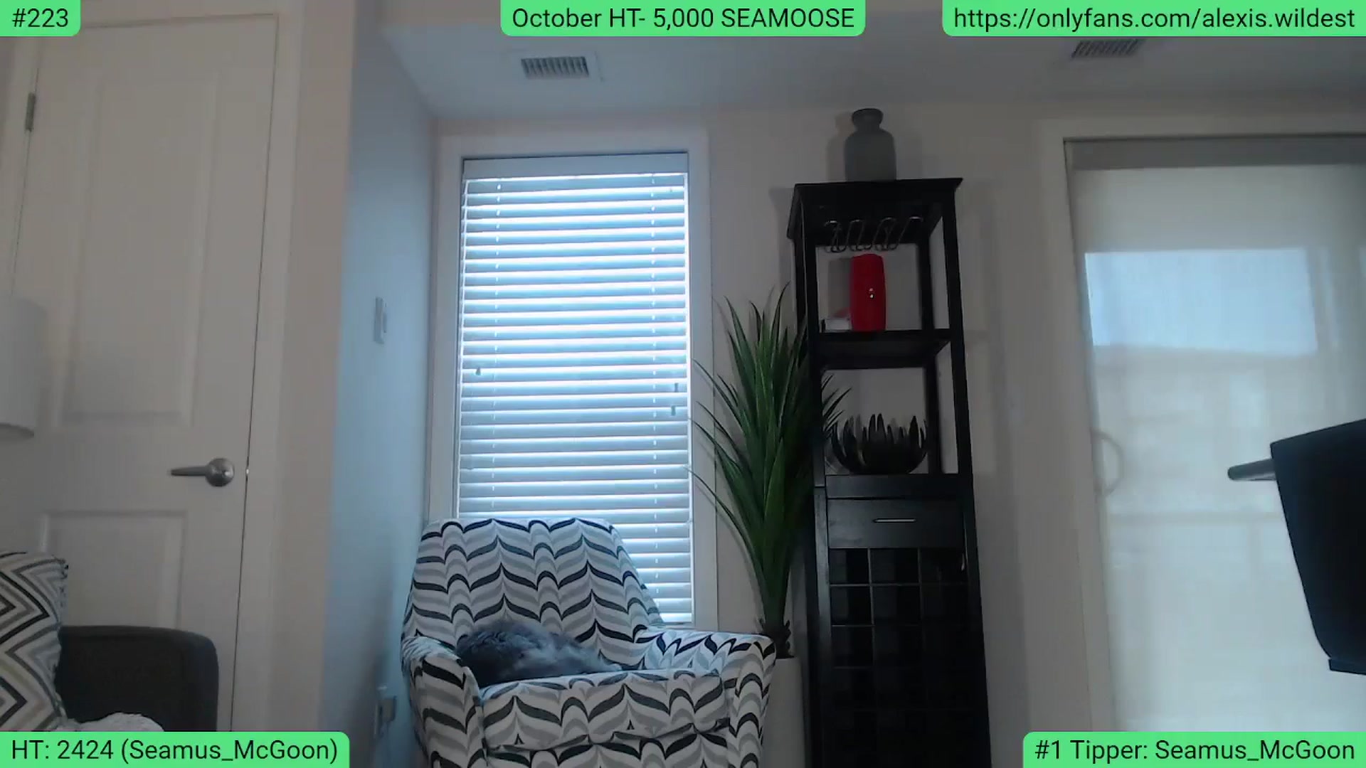 Gallery image thumbnail from AlexisWildest's myfreecams stream on, 10/22/2023, 22:11 image 7 of 20