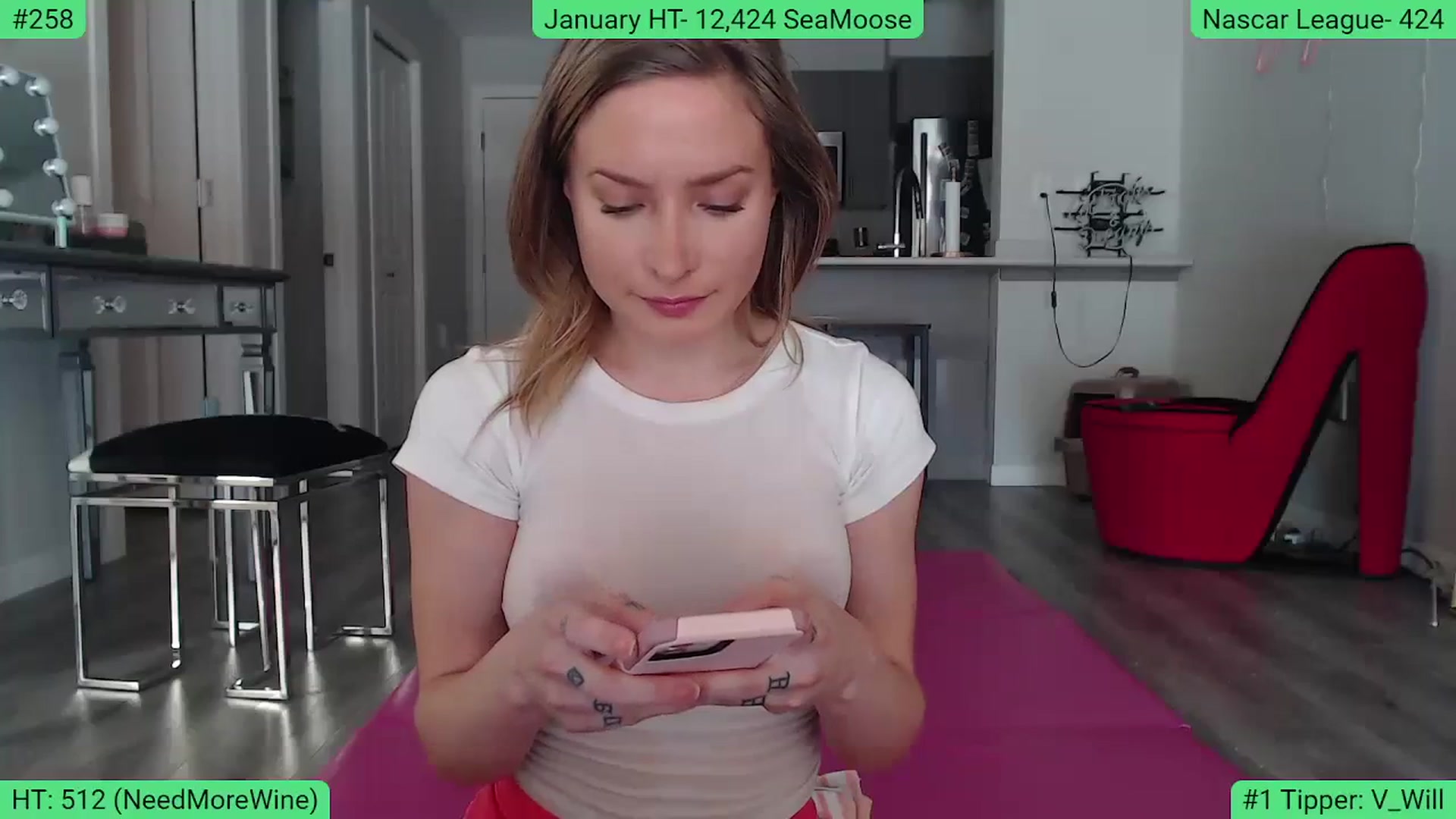 Gallery image thumbnail from AlexisWildest's myfreecams stream on, 01/08/2024, 21:50 image 15 of 20