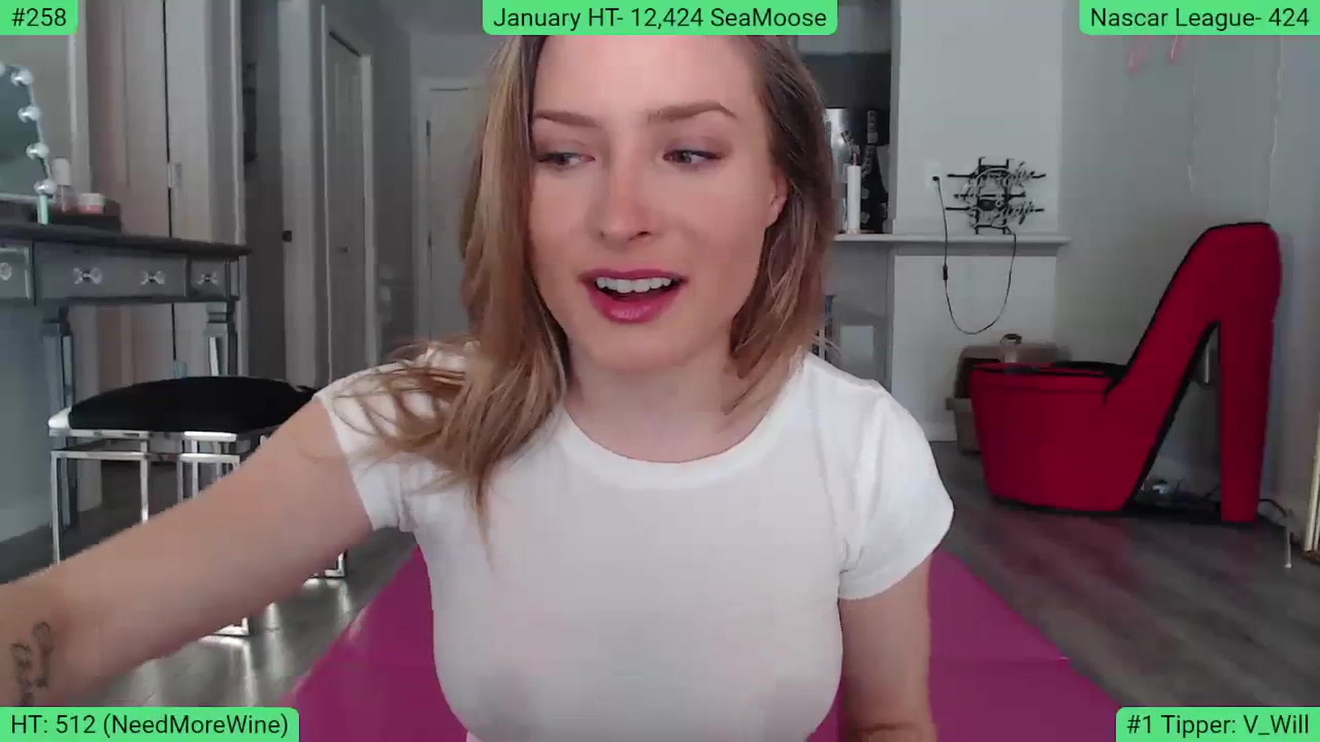 Gallery image thumbnail from AlexisWildest's myfreecams stream on, 01/08/2024, 21:50 image 17 of 20