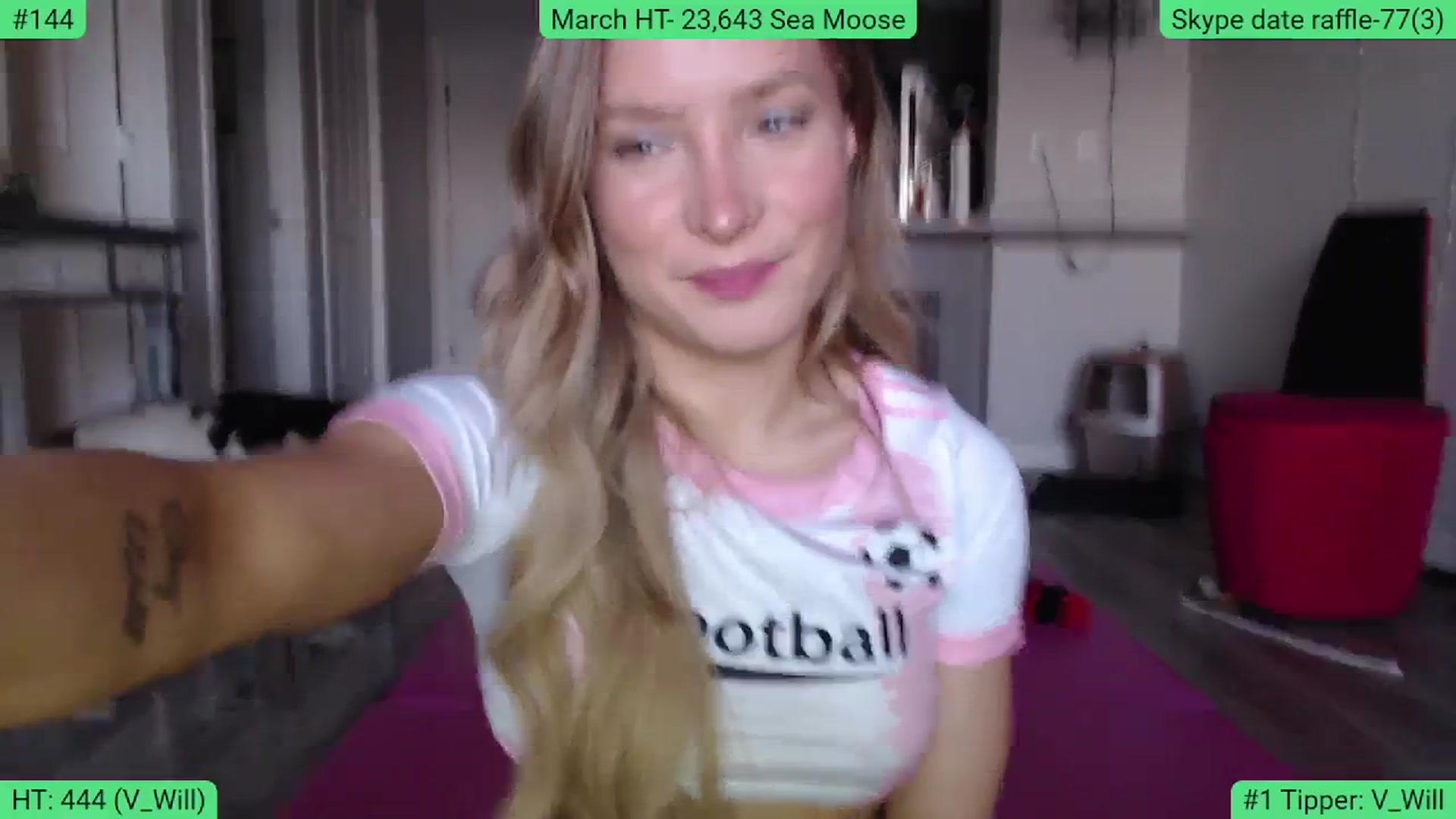Gallery image thumbnail from AlexisWildest's myfreecams stream on, 03/12/2024, 02:29 image 10 of 20