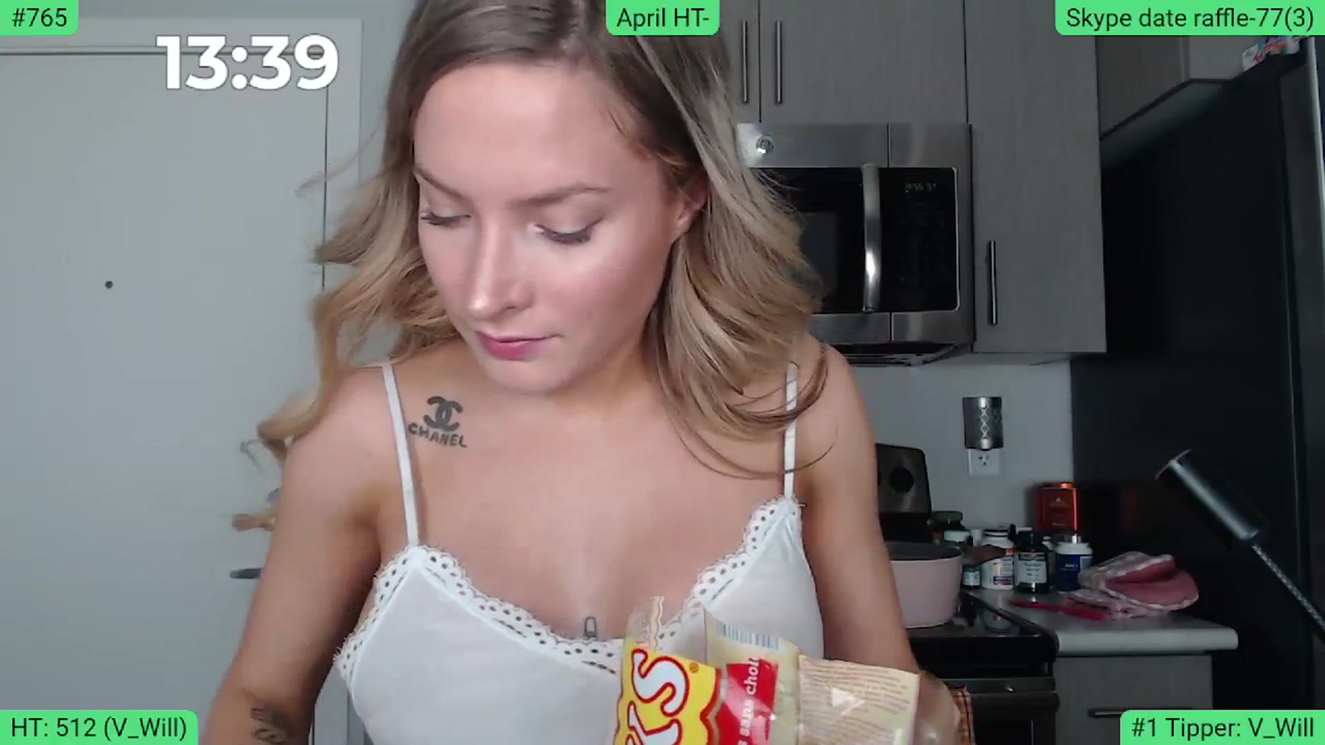 Gallery image thumbnail from AlexisWildest's myfreecams stream on, 04/03/2024, 02:03 image 5 of 20