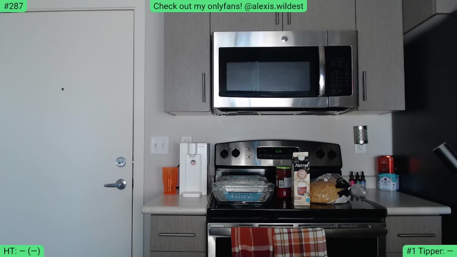 Gallery image thumbnail from AlexisWildest's myfreecams stream on, 06/07/2024, 24:00 image 2 of 20