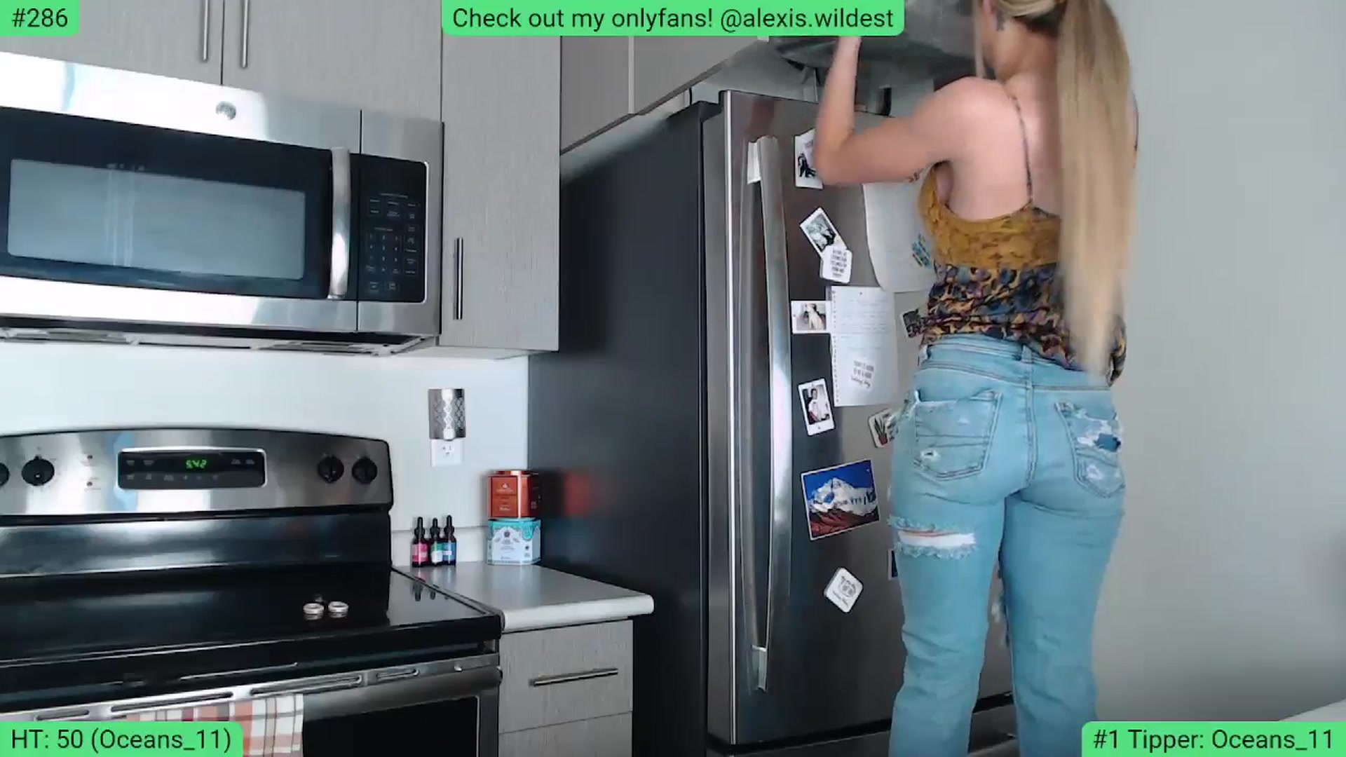 Gallery image thumbnail from AlexisWildest's myfreecams stream on, 06/07/2024, 24:00 image 9 of 20