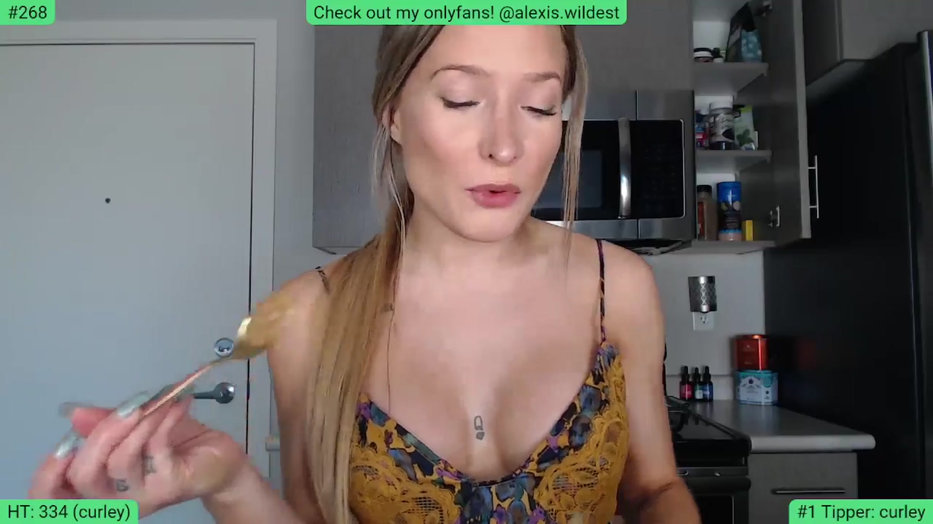 Gallery image thumbnail from AlexisWildest's myfreecams stream on, 06/07/2024, 02:48 image 3 of 20
