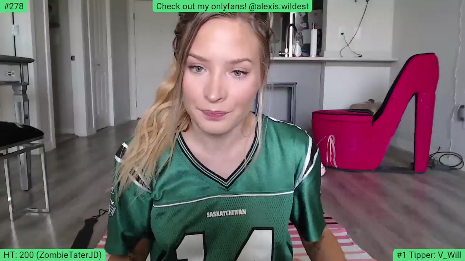 Gallery image thumbnail from AlexisWildest's myfreecams stream on, 06/08/2024, 20:27 image 10 of 20