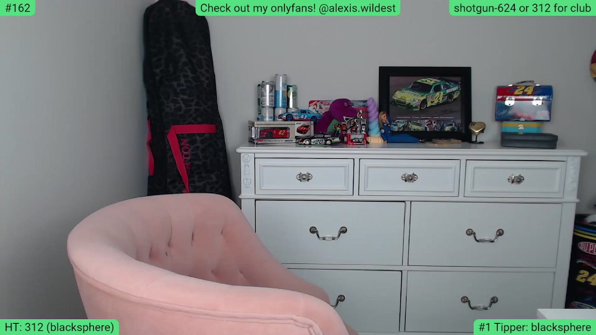 Gallery image thumbnail from AlexisWildest's myfreecams stream on, 06/13/2024, 24:31 image 18 of 20