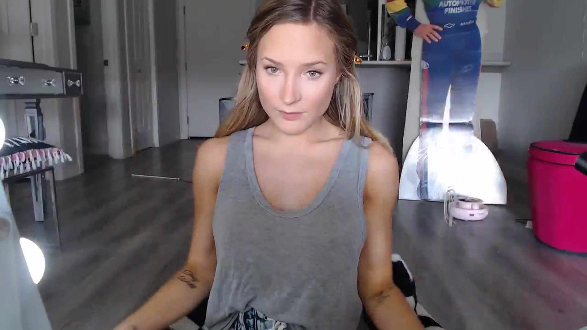 Gallery image thumbnail from AlexisWildest's myfreecams stream on, 06/30/2024, 20:25 image 20 of 20