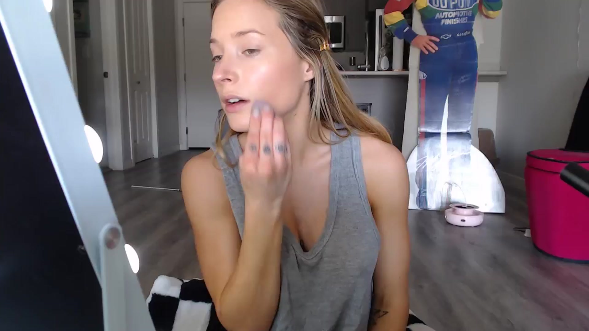 Gallery image thumbnail from AlexisWildest's myfreecams stream on, 06/30/2024, 20:25 image 2 of 20