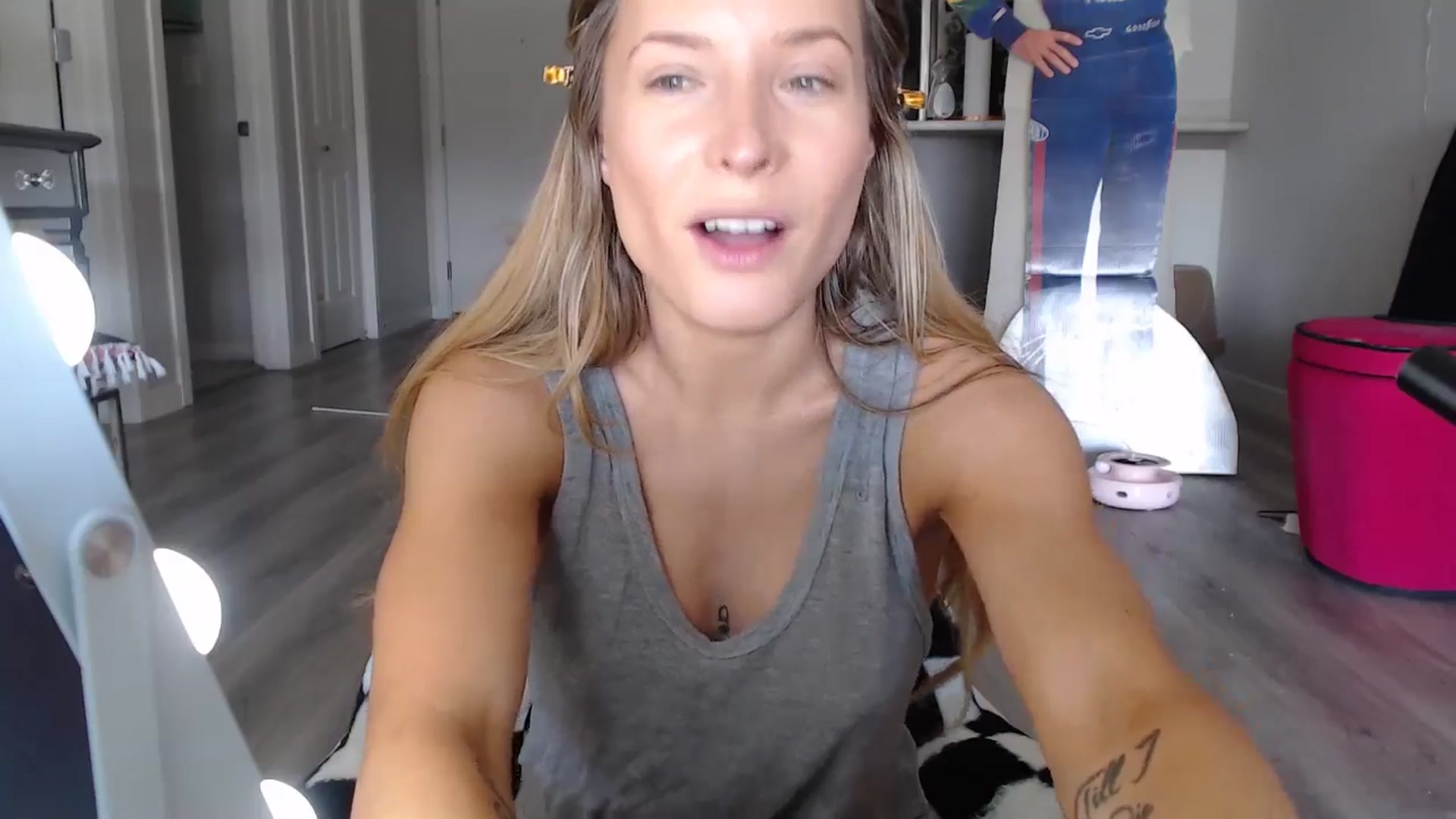 Gallery image thumbnail from AlexisWildest's myfreecams stream on, 06/30/2024, 20:25 image 4 of 20