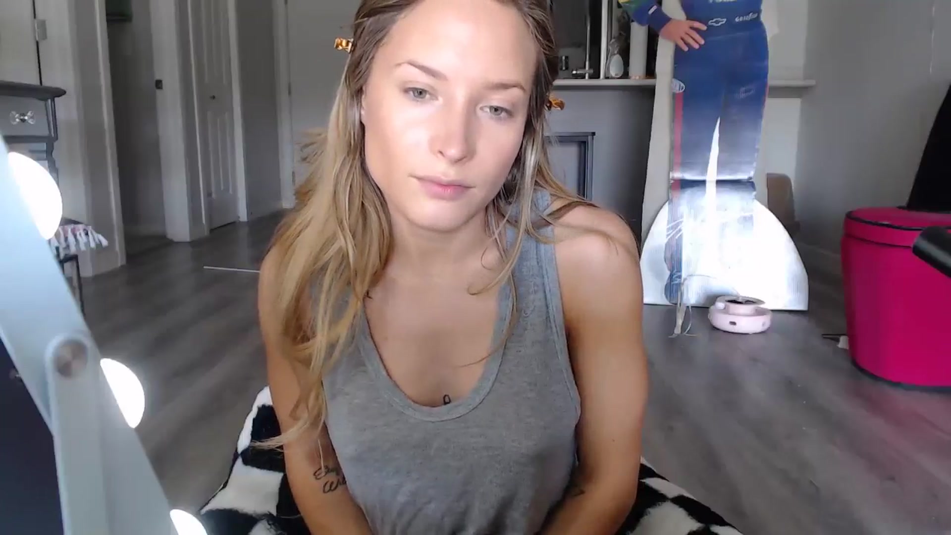 Gallery image thumbnail from AlexisWildest's myfreecams stream on, 06/30/2024, 20:25 image 3 of 20