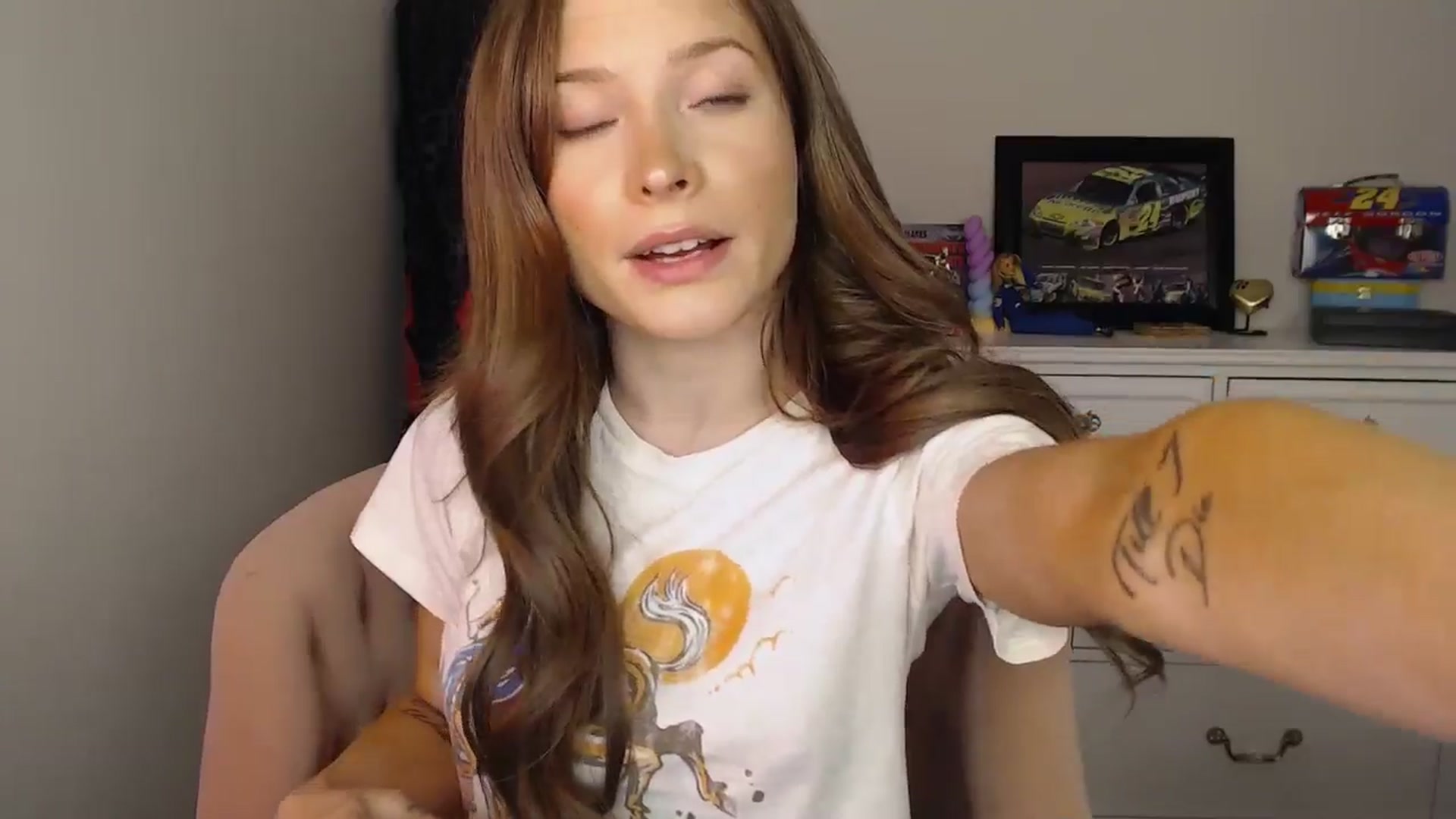 Gallery image thumbnail from AlexisWildest's myfreecams stream on, 07/04/2024, 03:08 image 12 of 20