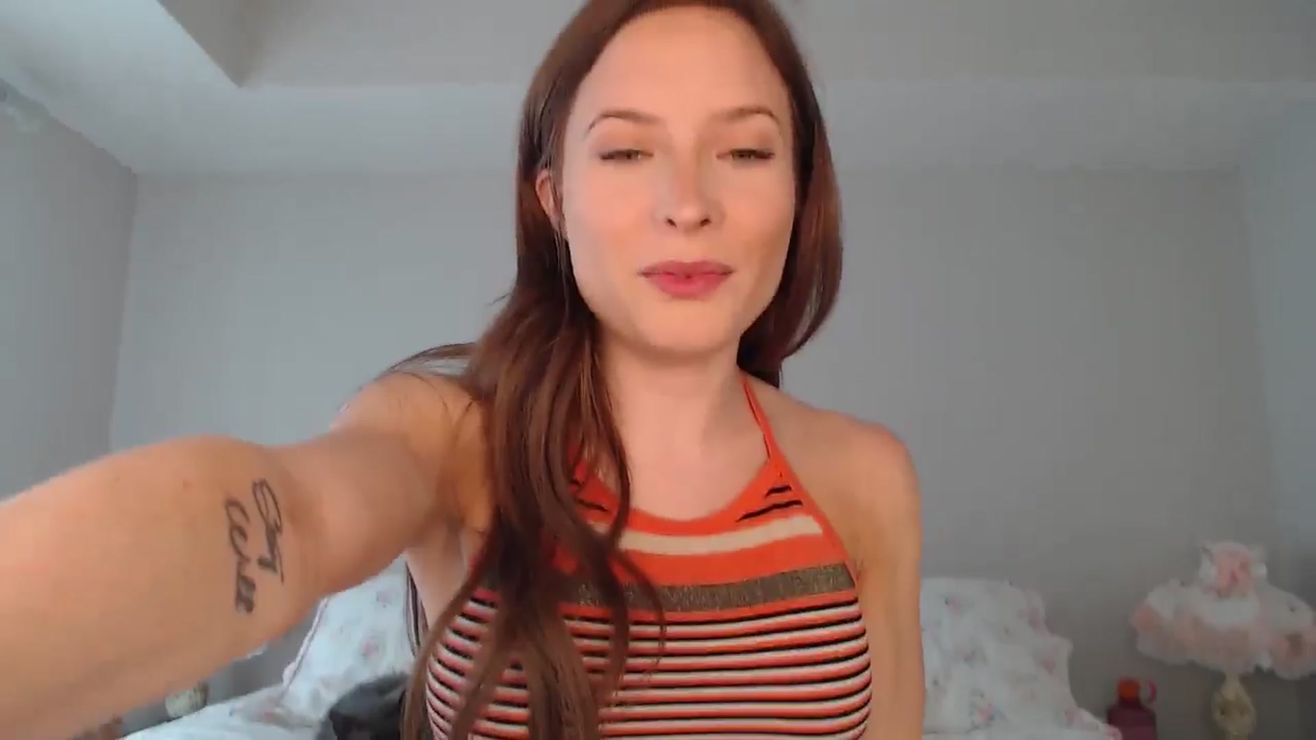 Gallery image thumbnail from AlexisWildest's myfreecams stream on, 07/06/2024, 03:13 image 5 of 20