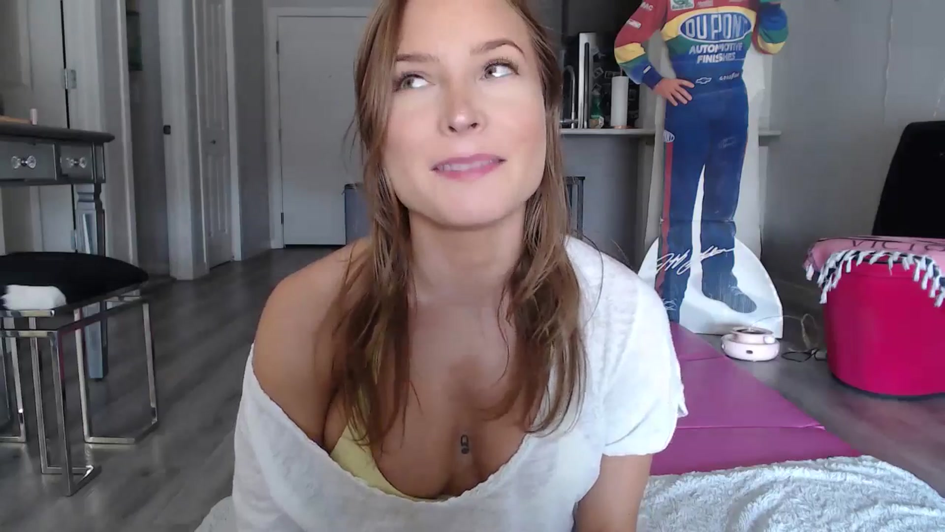Gallery image thumbnail from AlexisWildest's myfreecams stream on, 08/03/2024, 21:07 image 2 of 20