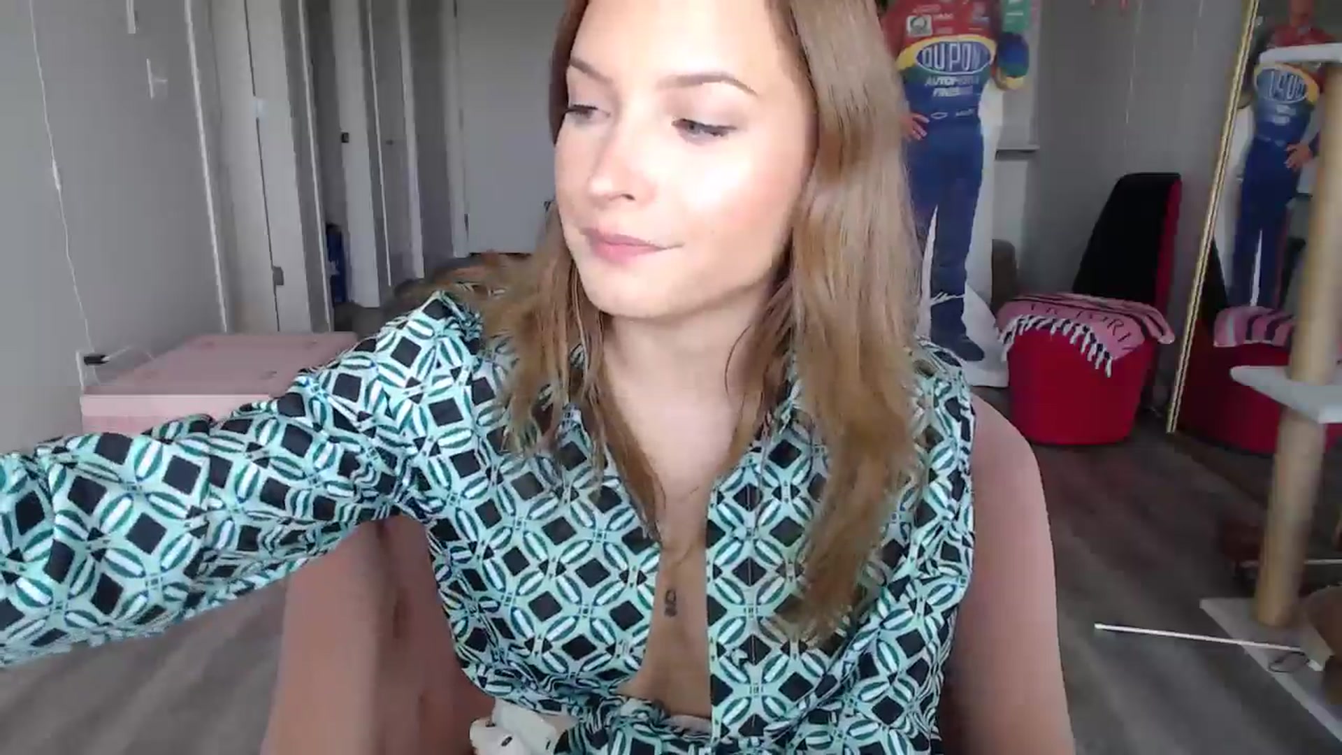 Gallery image thumbnail from AlexisWildest's myfreecams stream on, 08/07/2024, 02:40 image 10 of 20
