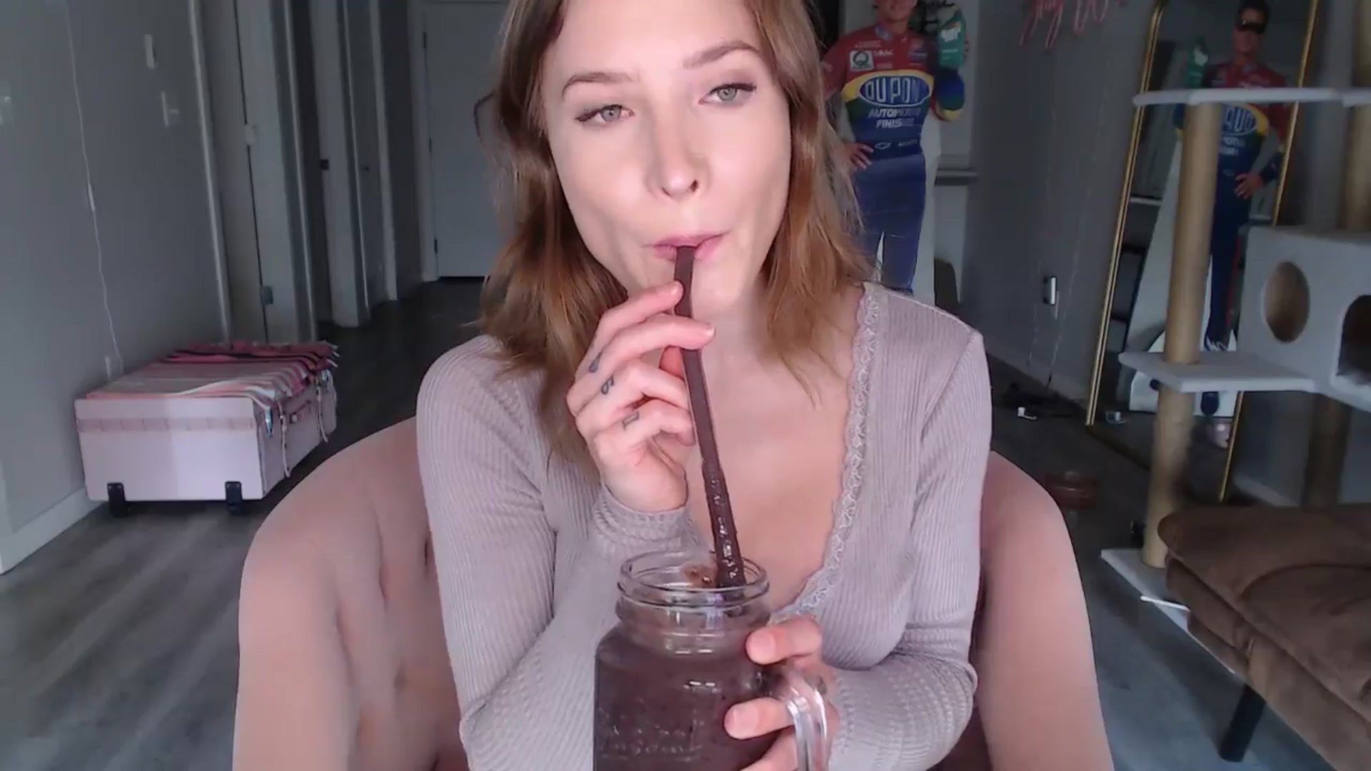 Gallery image thumbnail from AlexisWildest's myfreecams stream on, 08/15/2024, 24:02 image 19 of 20
