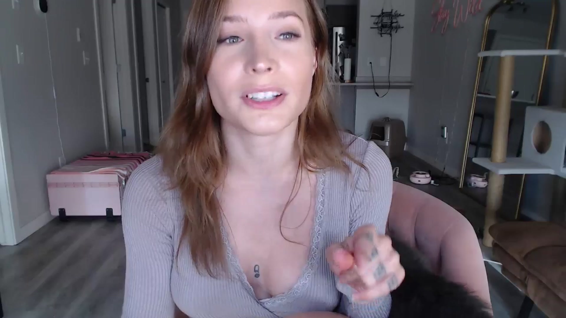 Gallery image thumbnail from AlexisWildest's myfreecams stream on, 08/15/2024, 24:02 image 3 of 20