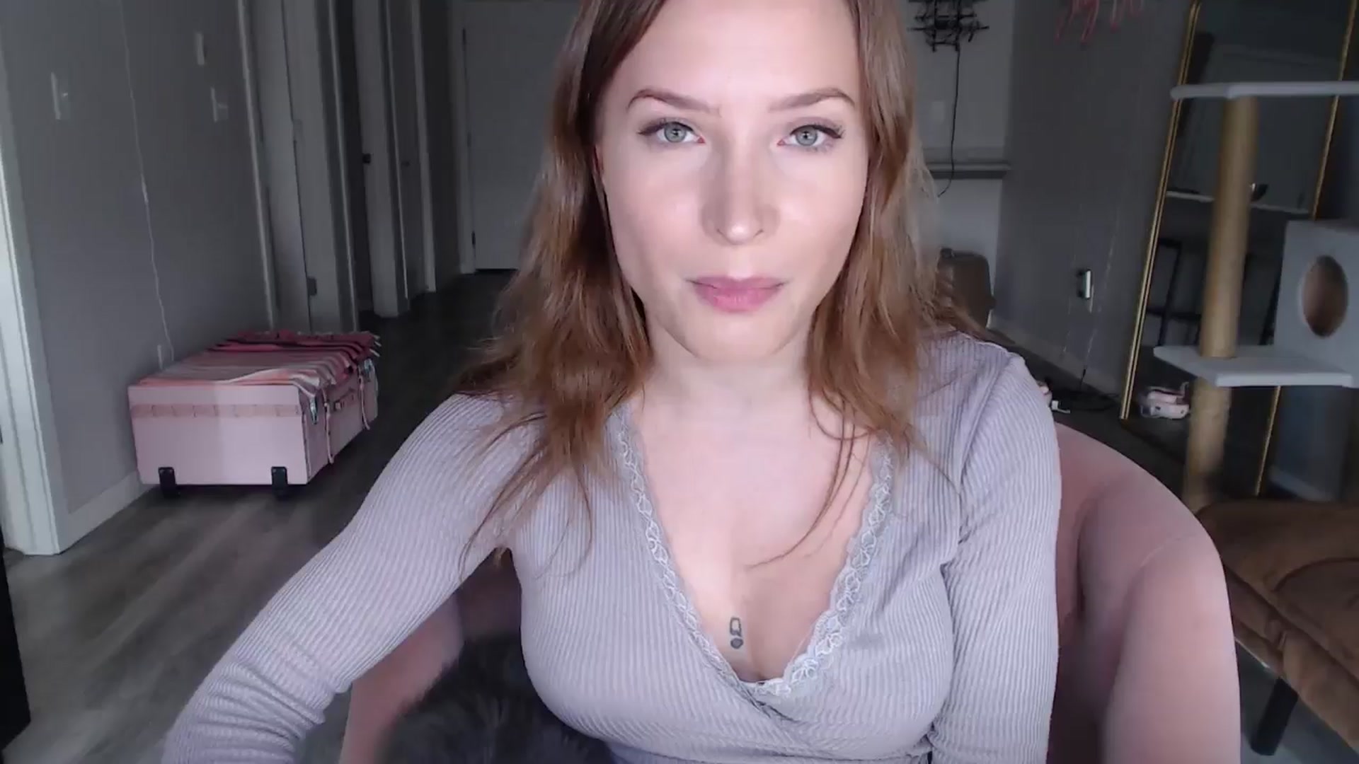 Gallery image thumbnail from AlexisWildest's myfreecams stream on, 08/15/2024, 24:02 image 4 of 20