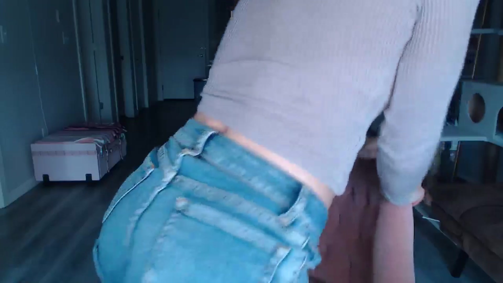 Gallery image thumbnail from AlexisWildest's myfreecams stream on, 08/15/2024, 01:04 image 10 of 20