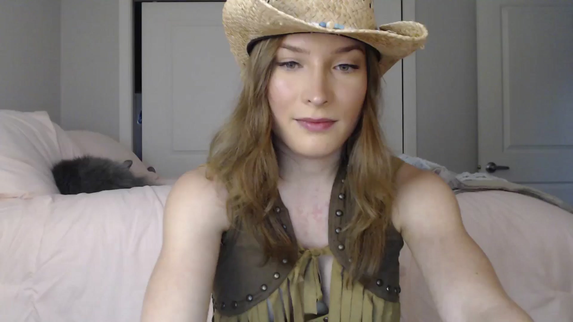 Gallery image thumbnail from AlexisWildest's myfreecams stream on, 08/22/2024, 24:27 image 13 of 20