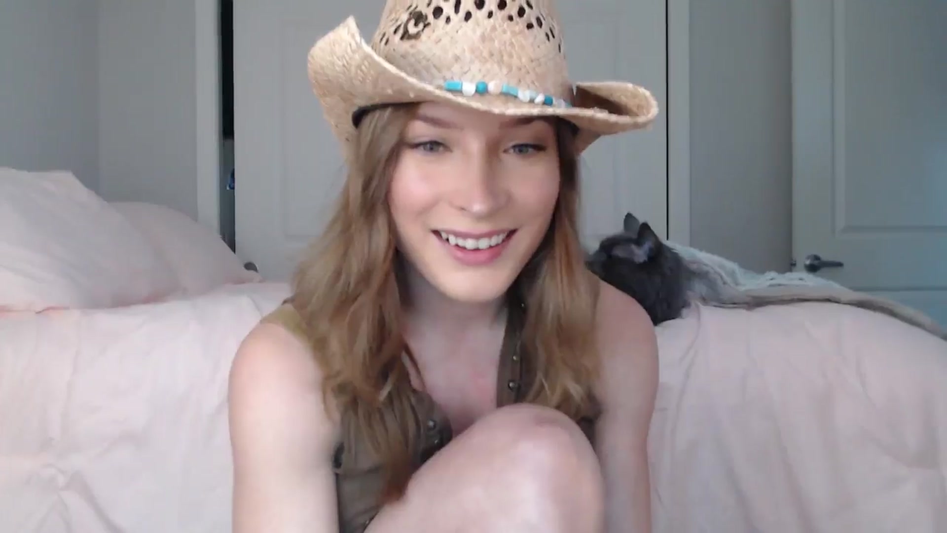 Gallery image thumbnail from AlexisWildest's myfreecams stream on, 08/22/2024, 24:27 image 9 of 20