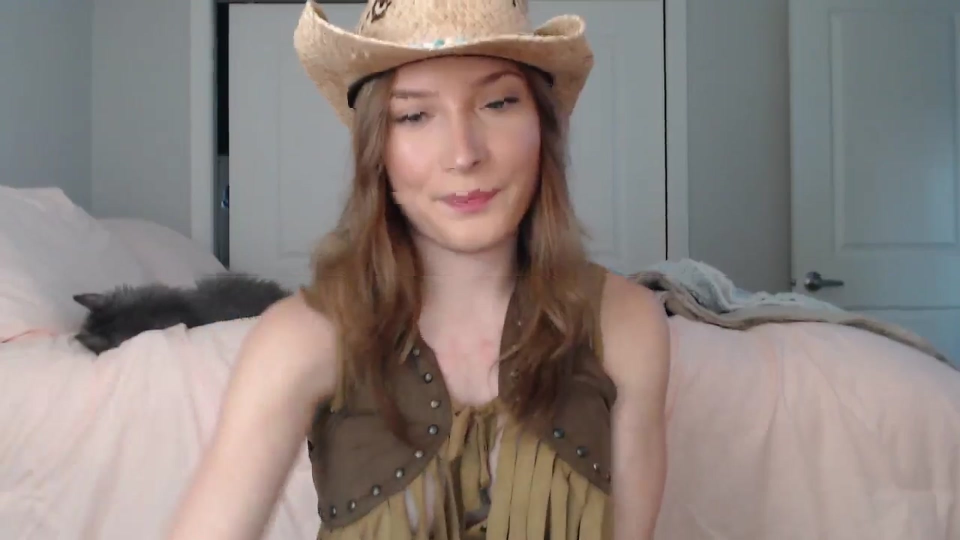Gallery image thumbnail from AlexisWildest's myfreecams stream on, 08/22/2024, 24:27 image 6 of 20