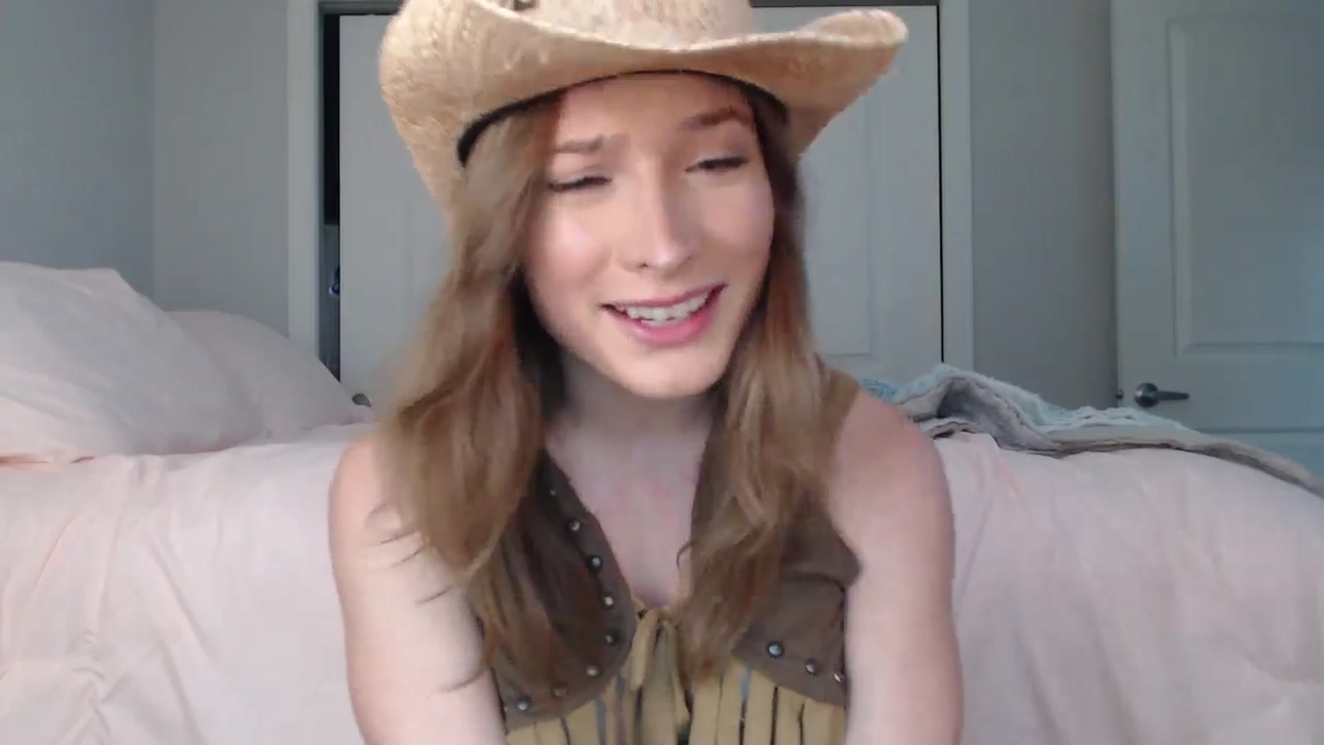 Gallery image thumbnail from AlexisWildest's myfreecams stream on, 08/22/2024, 24:27 image 8 of 20