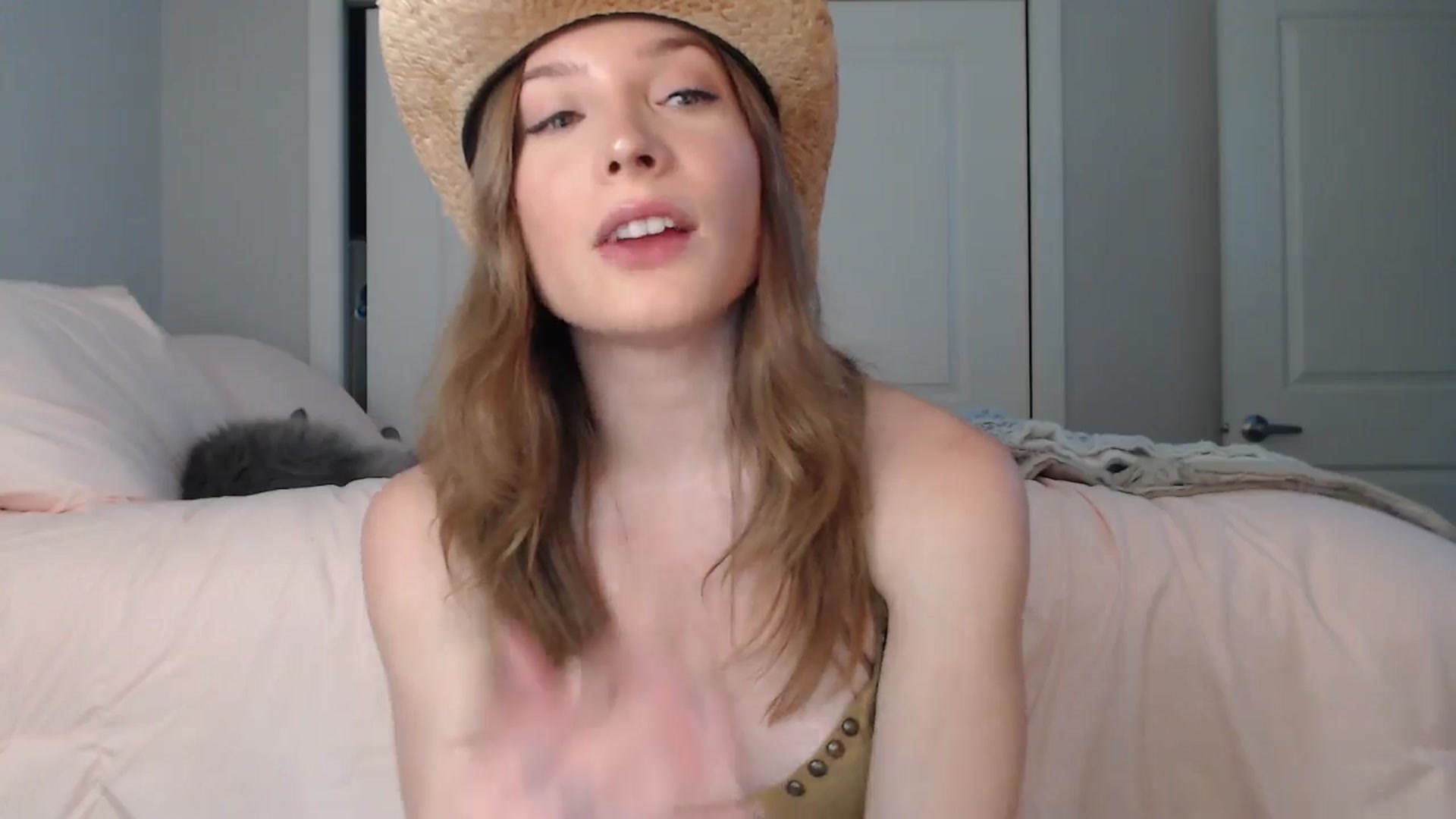 Gallery image thumbnail from AlexisWildest's myfreecams stream on, 08/22/2024, 01:58 image 4 of 20