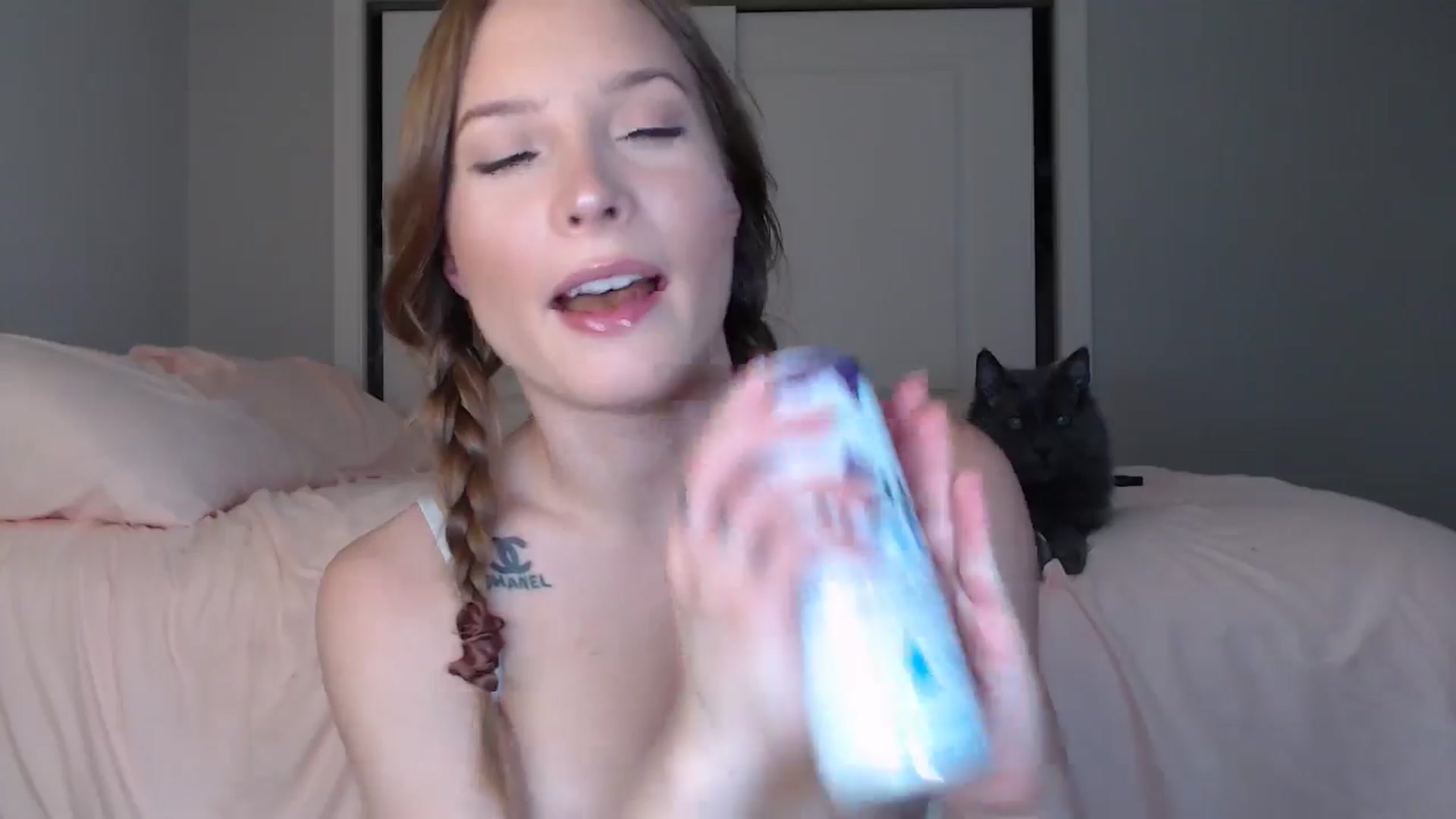 Gallery image thumbnail from AlexisWildest's myfreecams stream on, 08/27/2024, 02:55 image 15 of 20