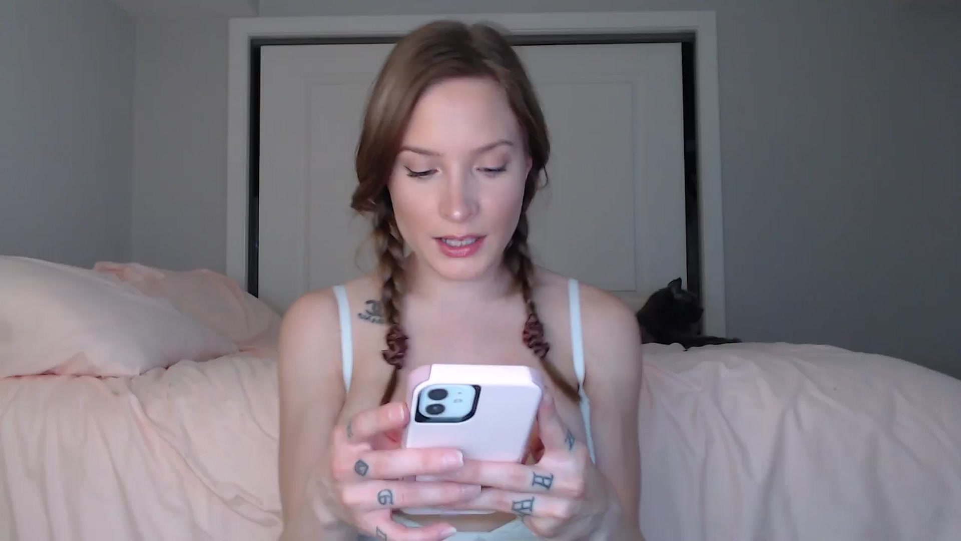 Gallery image thumbnail from AlexisWildest's myfreecams stream on, 08/27/2024, 04:17 image 1 of 20