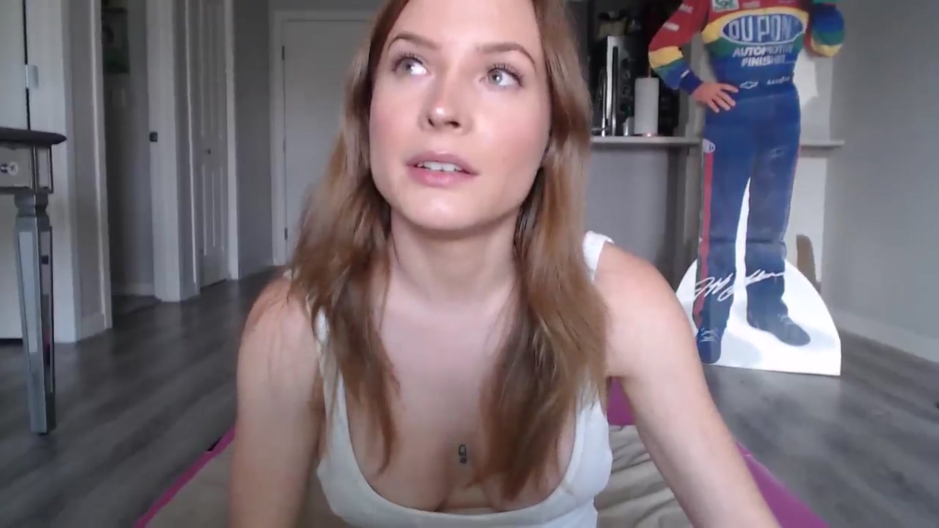 Gallery image thumbnail from AlexisWildest's myfreecams stream on, 09/03/2024, 01:45 image 14 of 20