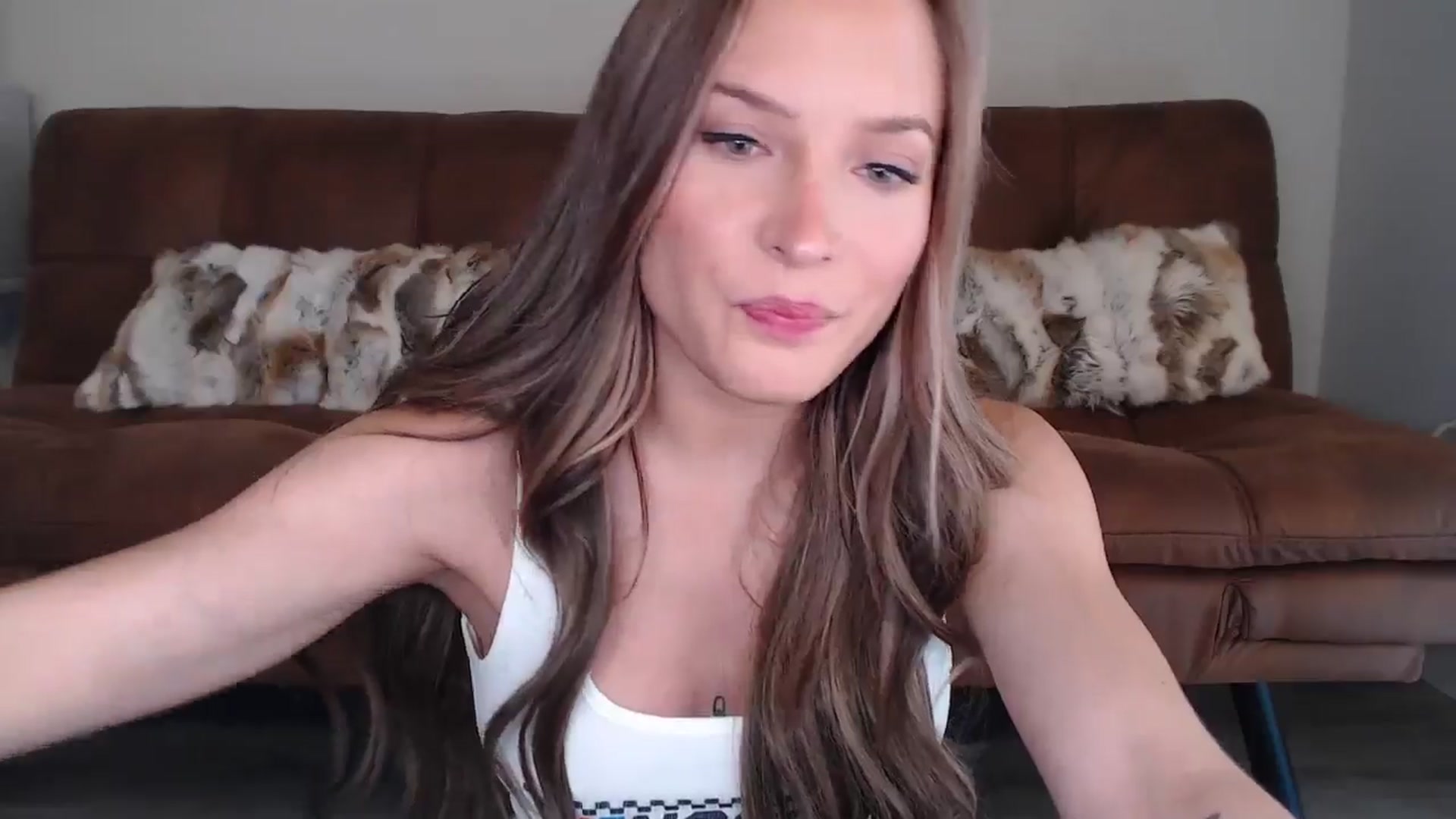 Gallery image thumbnail from AlexisWildest's myfreecams stream on, 09/08/2024, 20:56 image 17 of 20