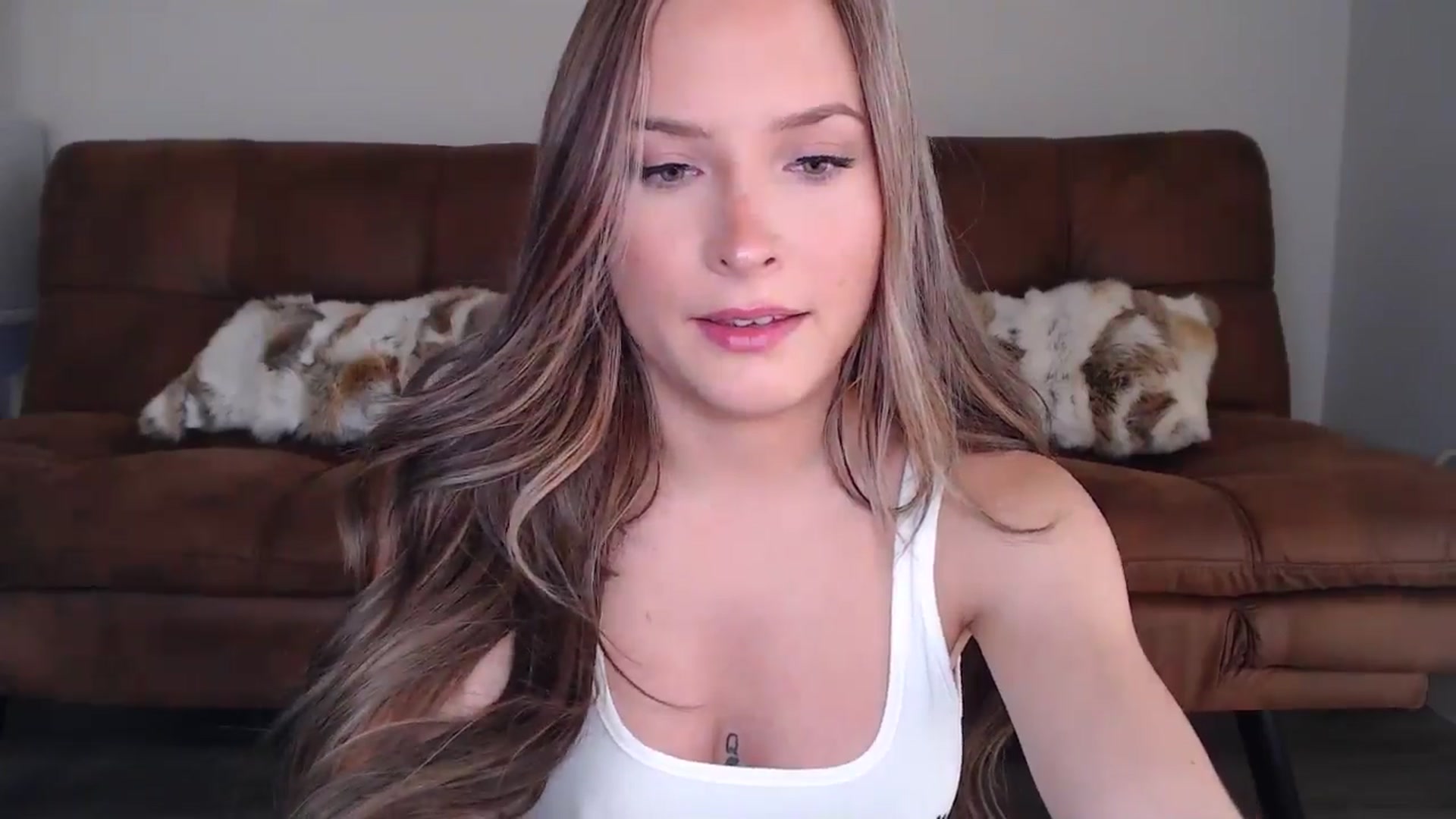 Gallery image thumbnail from AlexisWildest's myfreecams stream on, 09/08/2024, 21:20 image 6 of 20