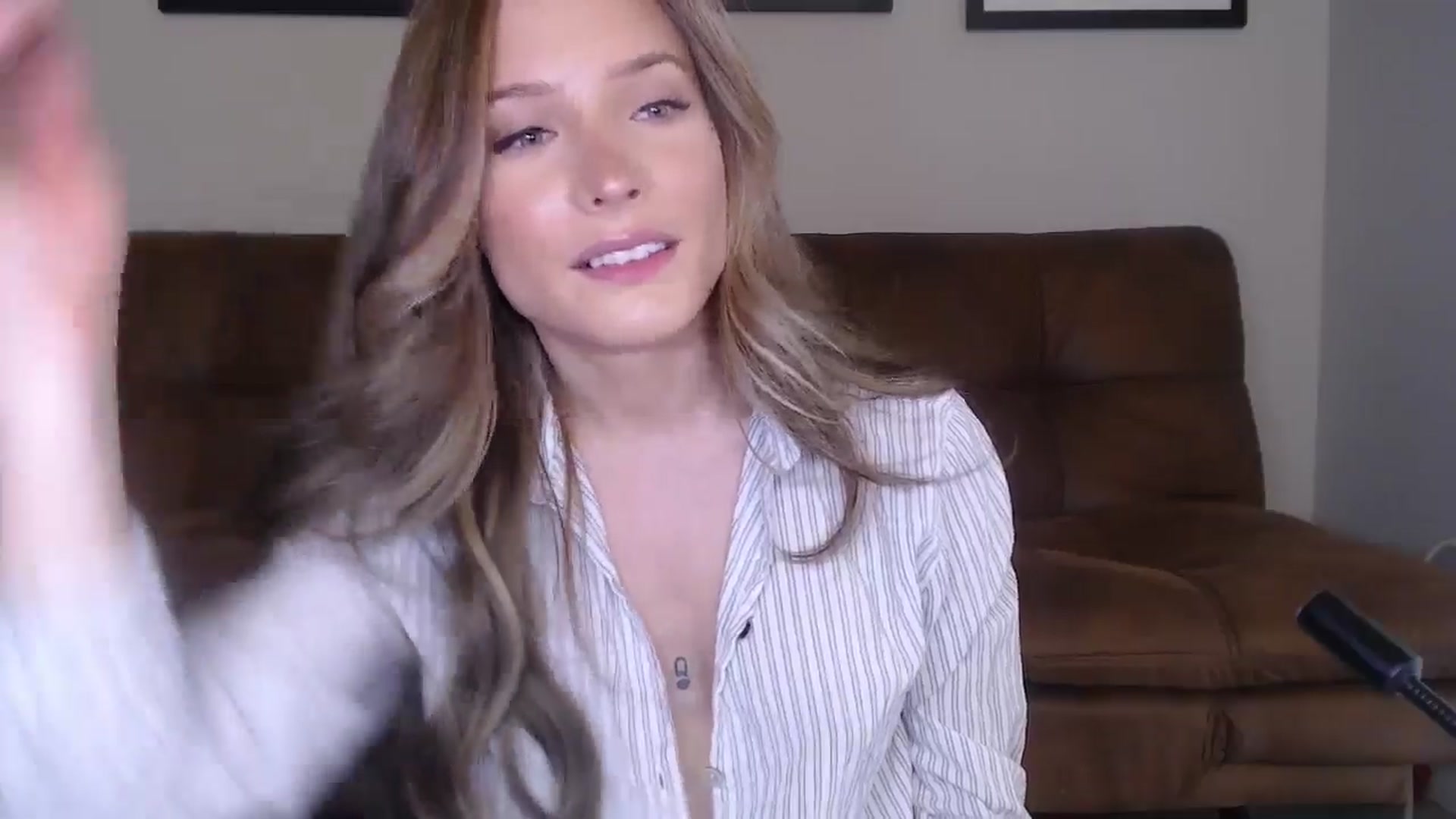 Gallery image thumbnail from AlexisWildest's myfreecams stream on, 09/11/2024, 23:02 image 17 of 20