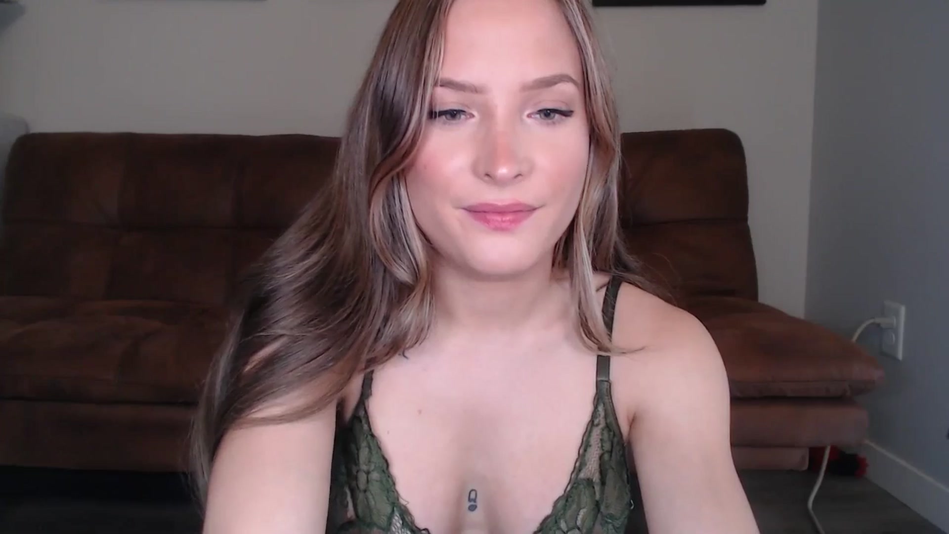 Gallery image thumbnail from AlexisWildest's myfreecams stream on, 09/15/2024, 24:15 image 11 of 20