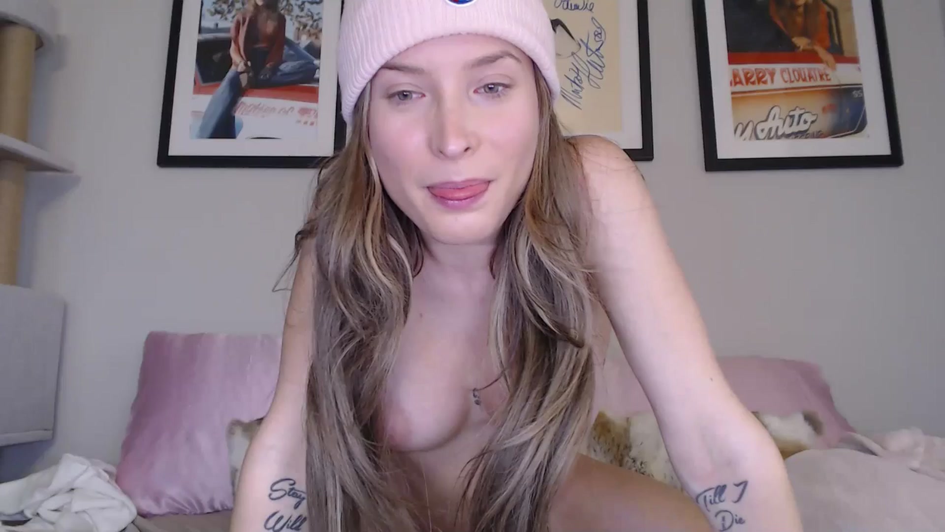 Gallery image thumbnail from AlexisWildest's myfreecams stream on, 09/29/2024, 23:00 image 18 of 20