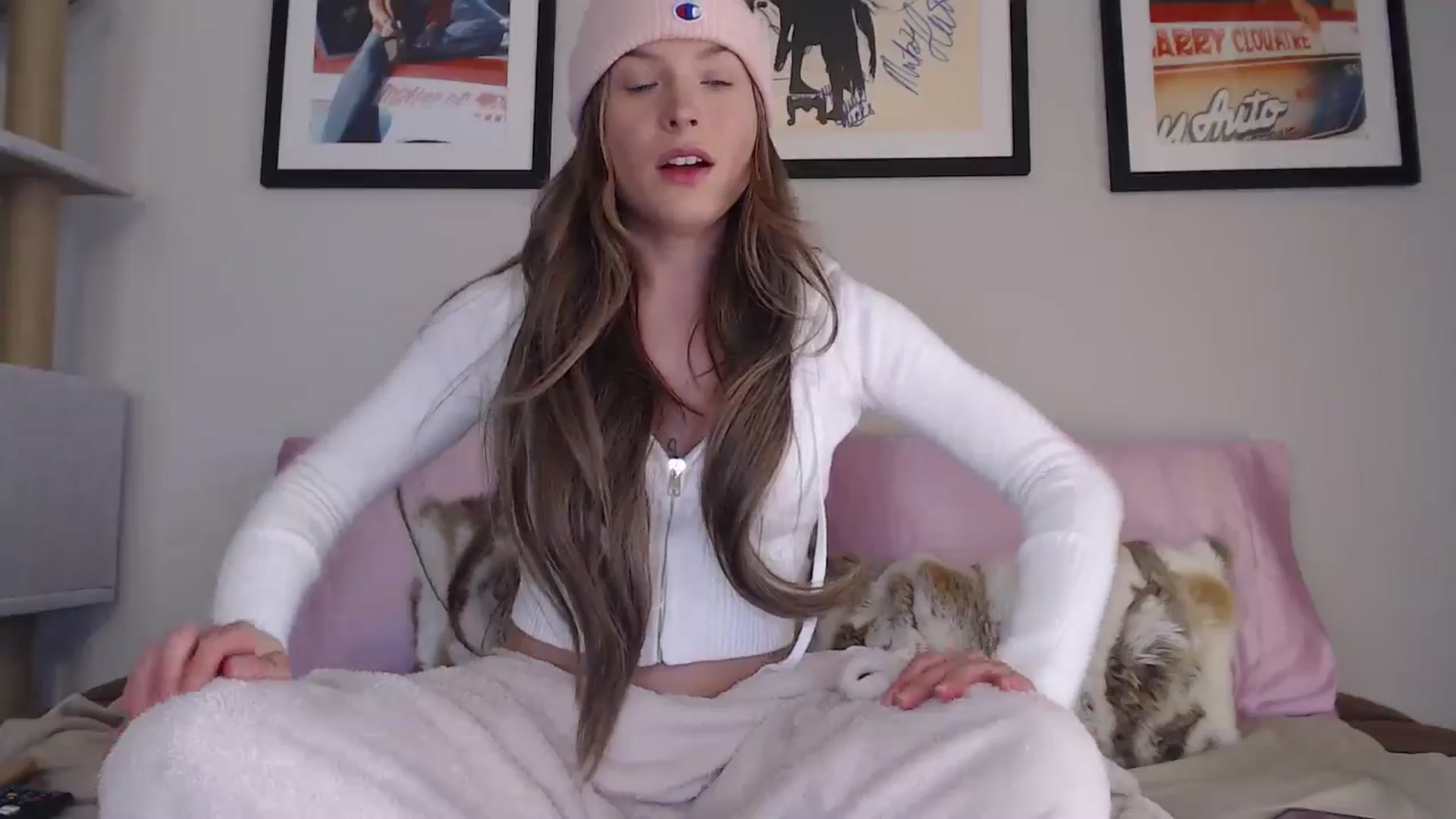 Gallery image thumbnail from AlexisWildest's myfreecams stream on, 09/29/2024, 23:00 image 3 of 20