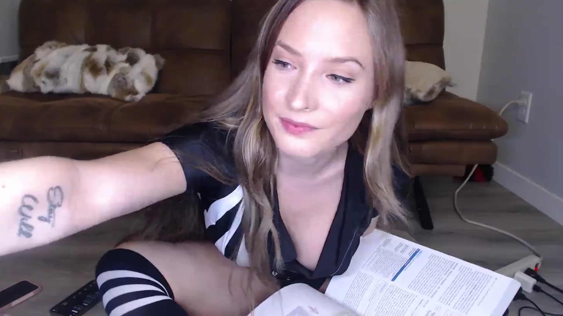 Gallery image thumbnail from AlexisWildest's myfreecams stream on, 10/05/2024, 23:52 image 15 of 20