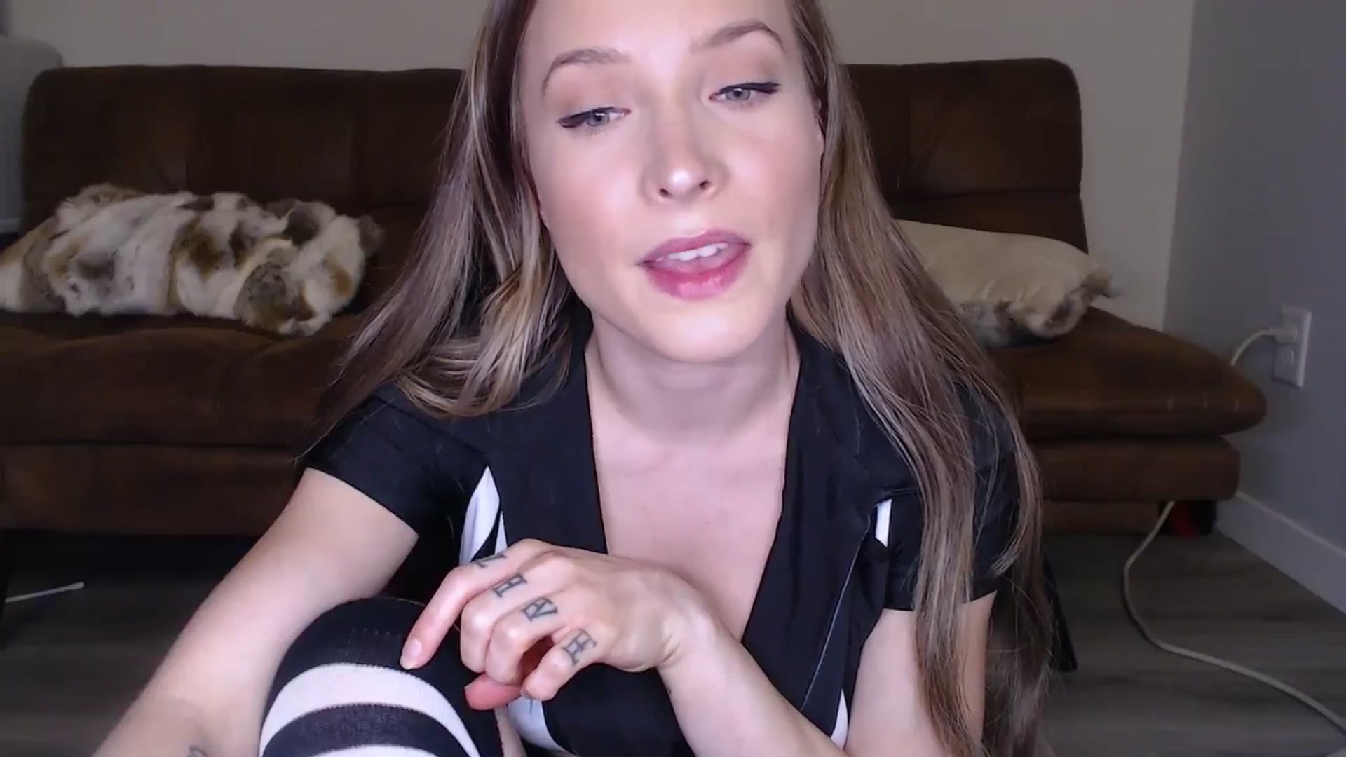 Gallery image thumbnail from AlexisWildest's myfreecams stream on, 10/05/2024, 23:52 image 2 of 20