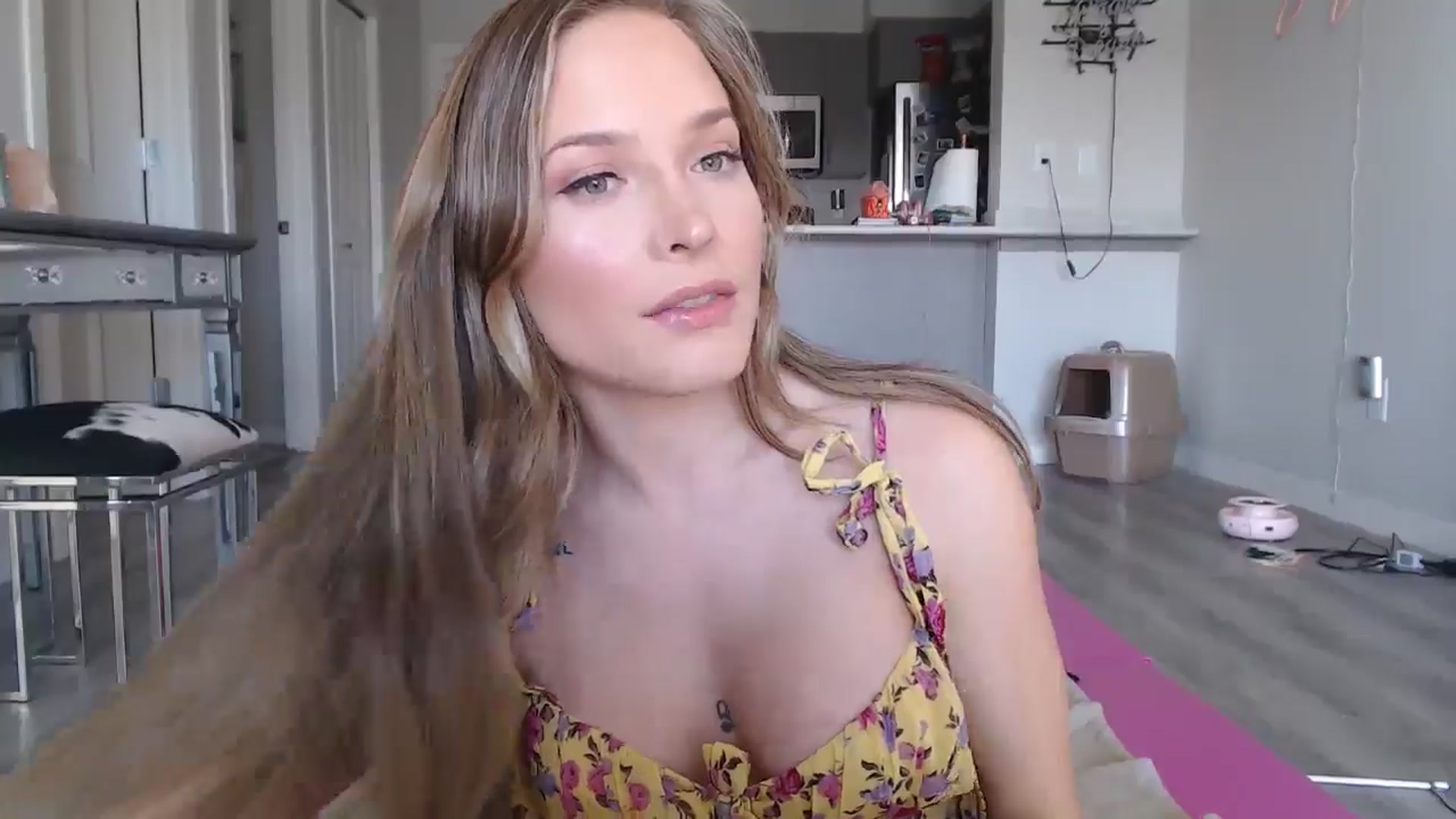 Gallery image thumbnail from AlexisWildest's myfreecams stream on, 10/09/2024, 20:55 image 12 of 20