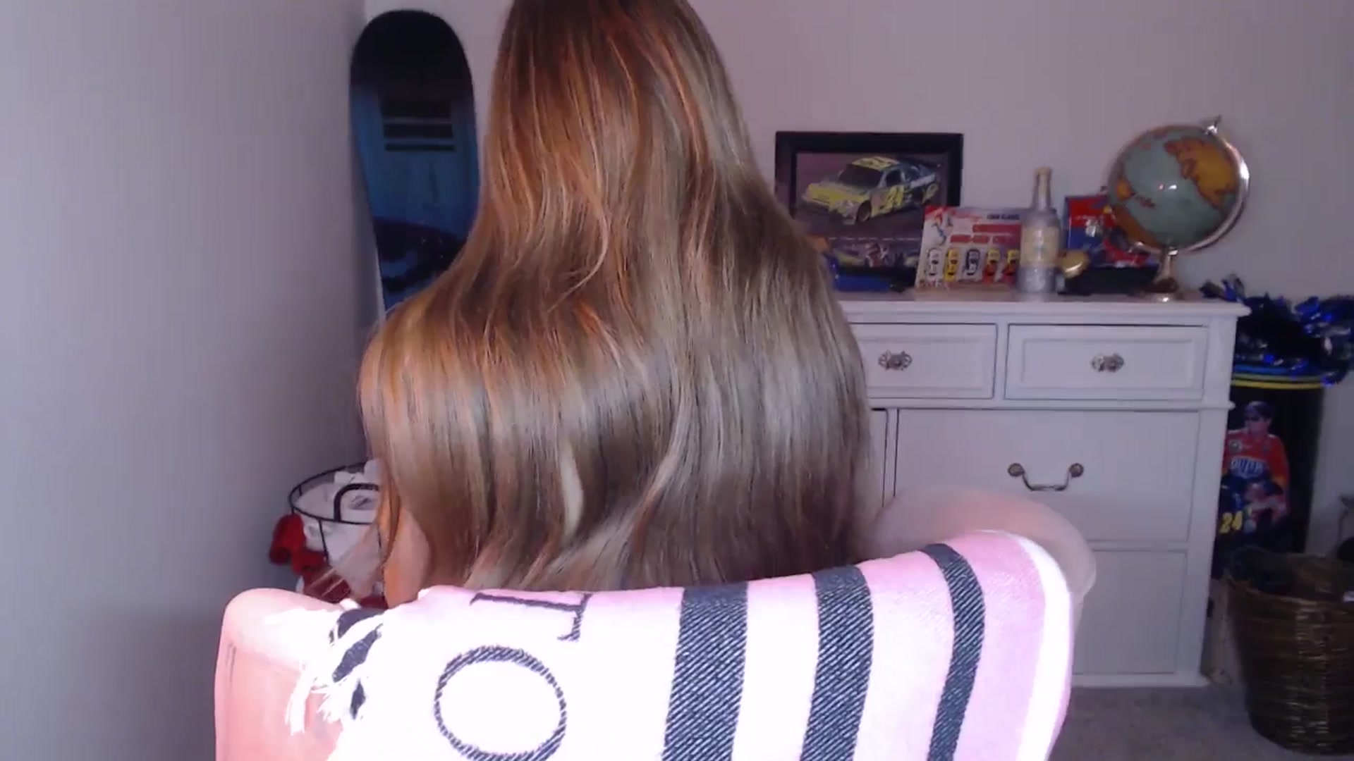 Gallery image thumbnail from AlexisWildest's myfreecams stream on, 10/15/2024, 01:33 image 3 of 20