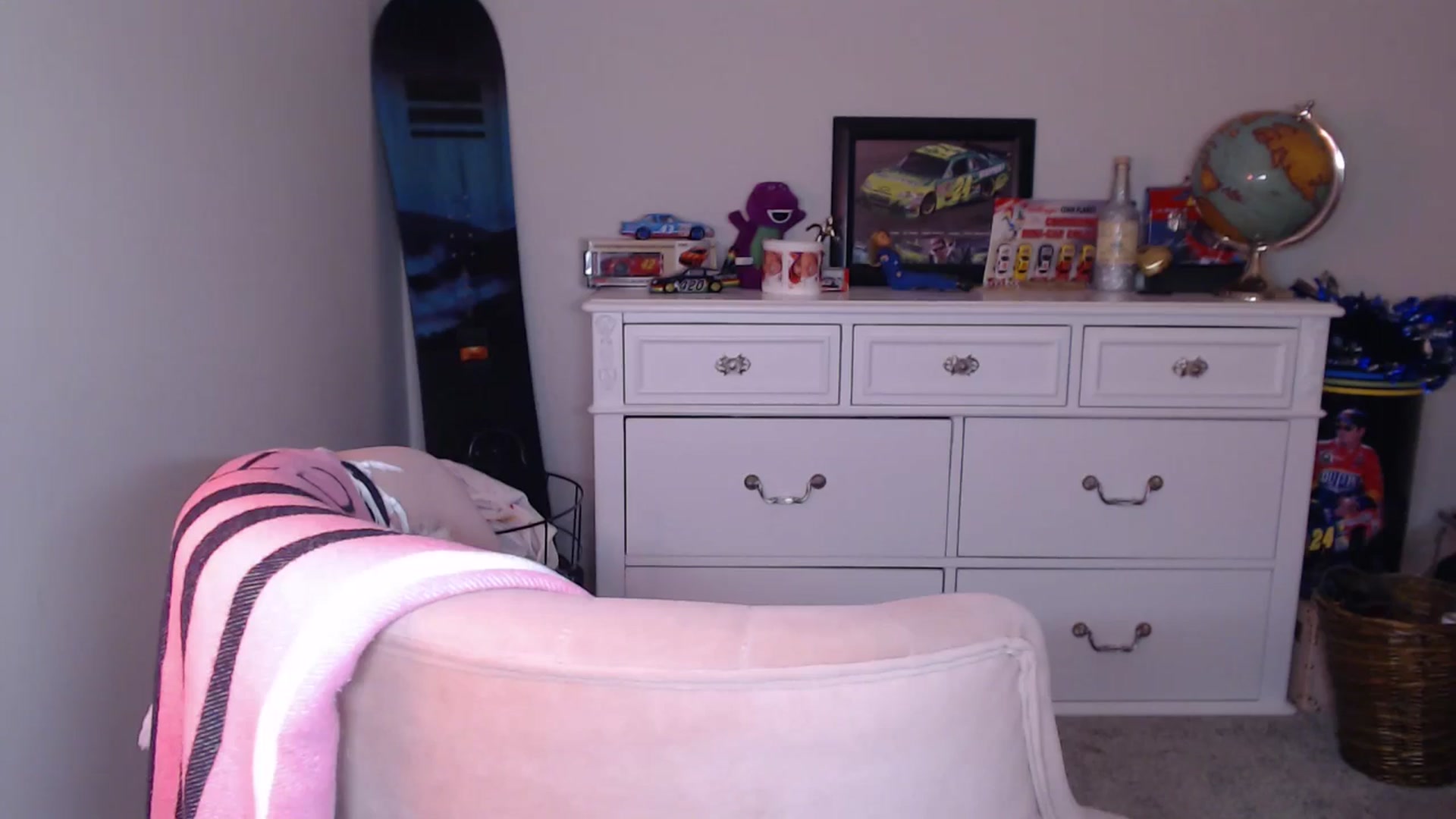 Gallery image thumbnail from AlexisWildest's myfreecams stream on, 10/15/2024, 01:33 image 2 of 20