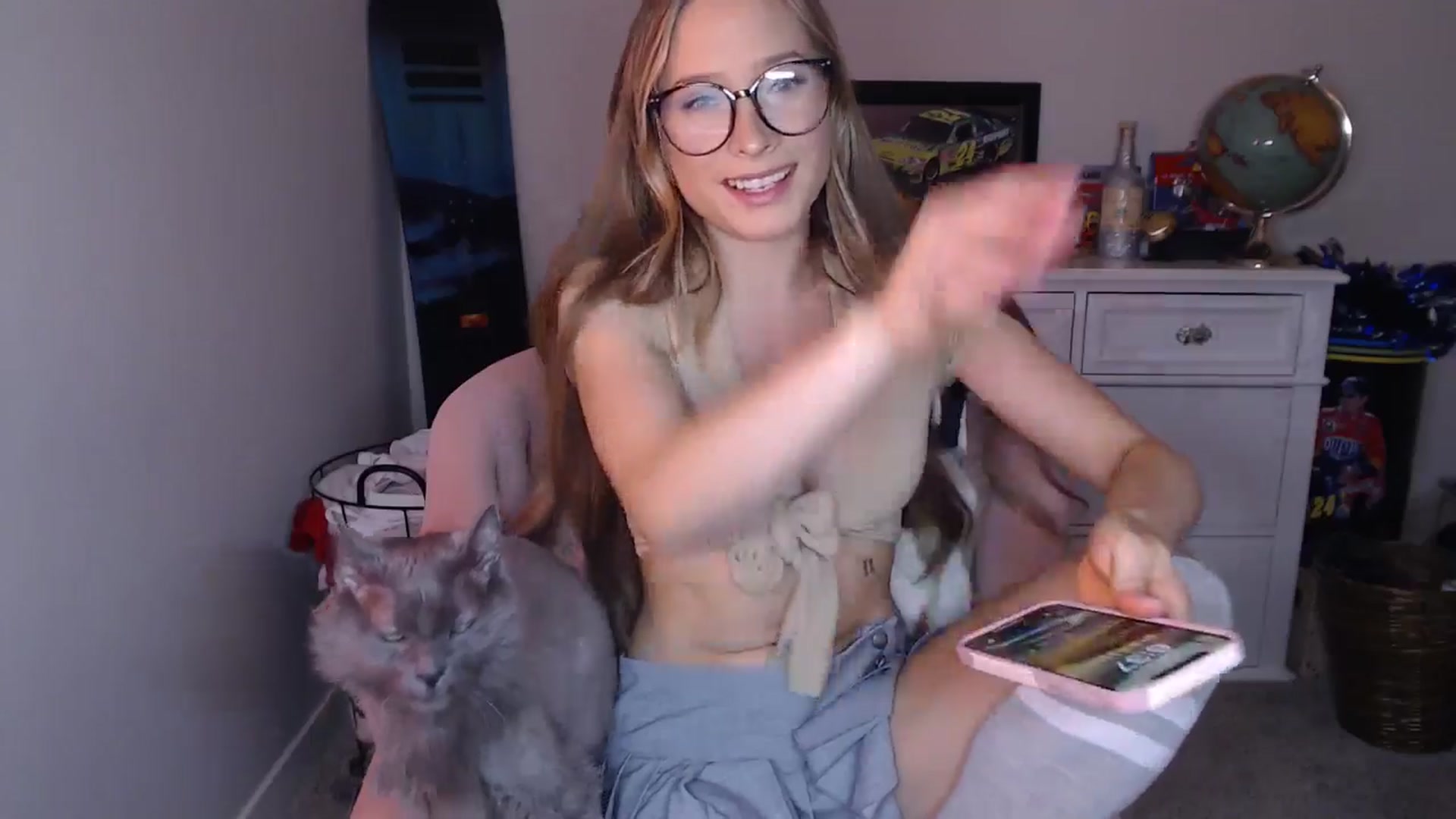 Gallery image thumbnail from AlexisWildest's myfreecams stream on, 10/15/2024, 01:33 image 7 of 20