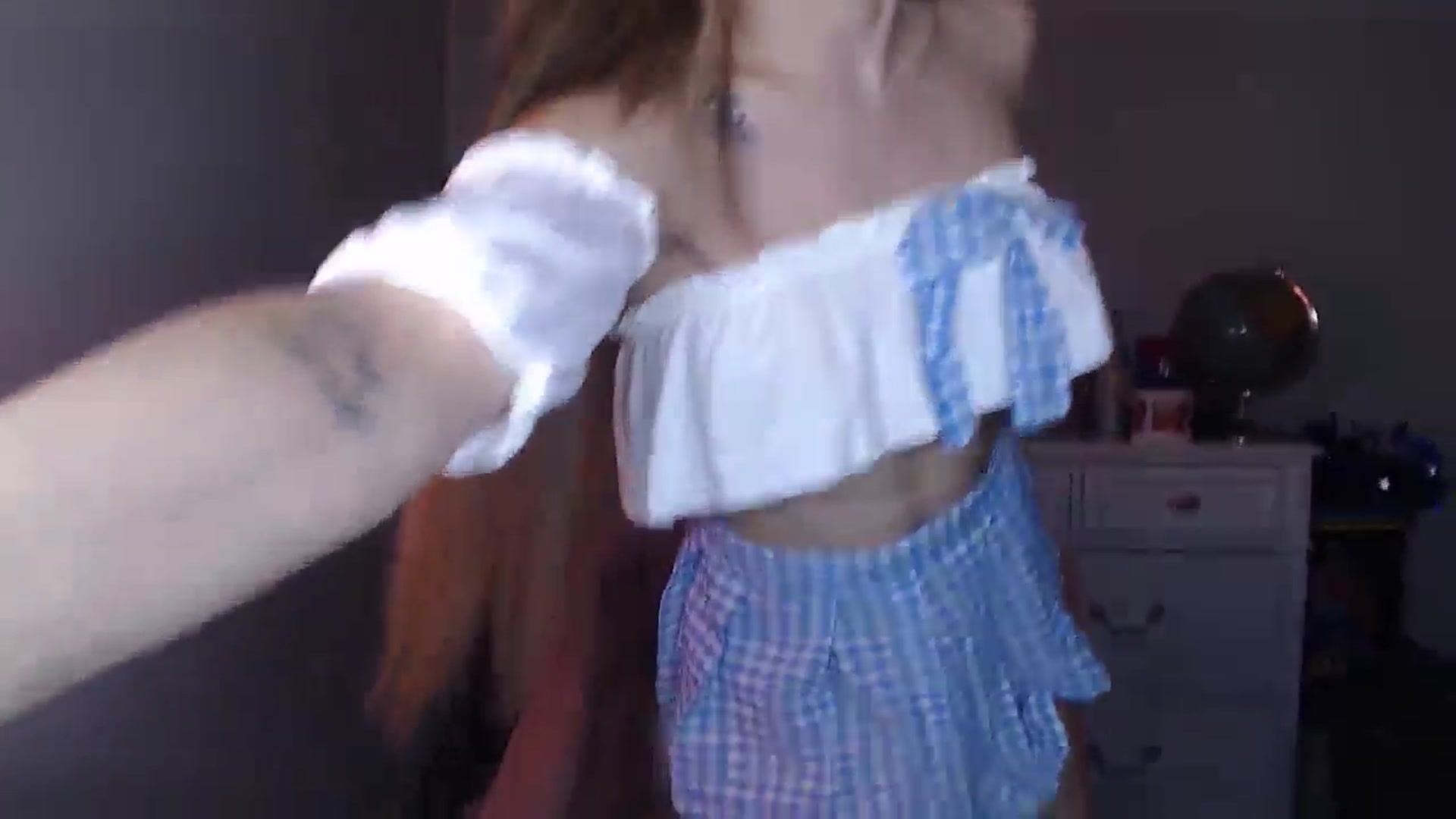 Gallery image thumbnail from AlexisWildest's myfreecams stream on, 10/16/2024, 21:00 image 10 of 20