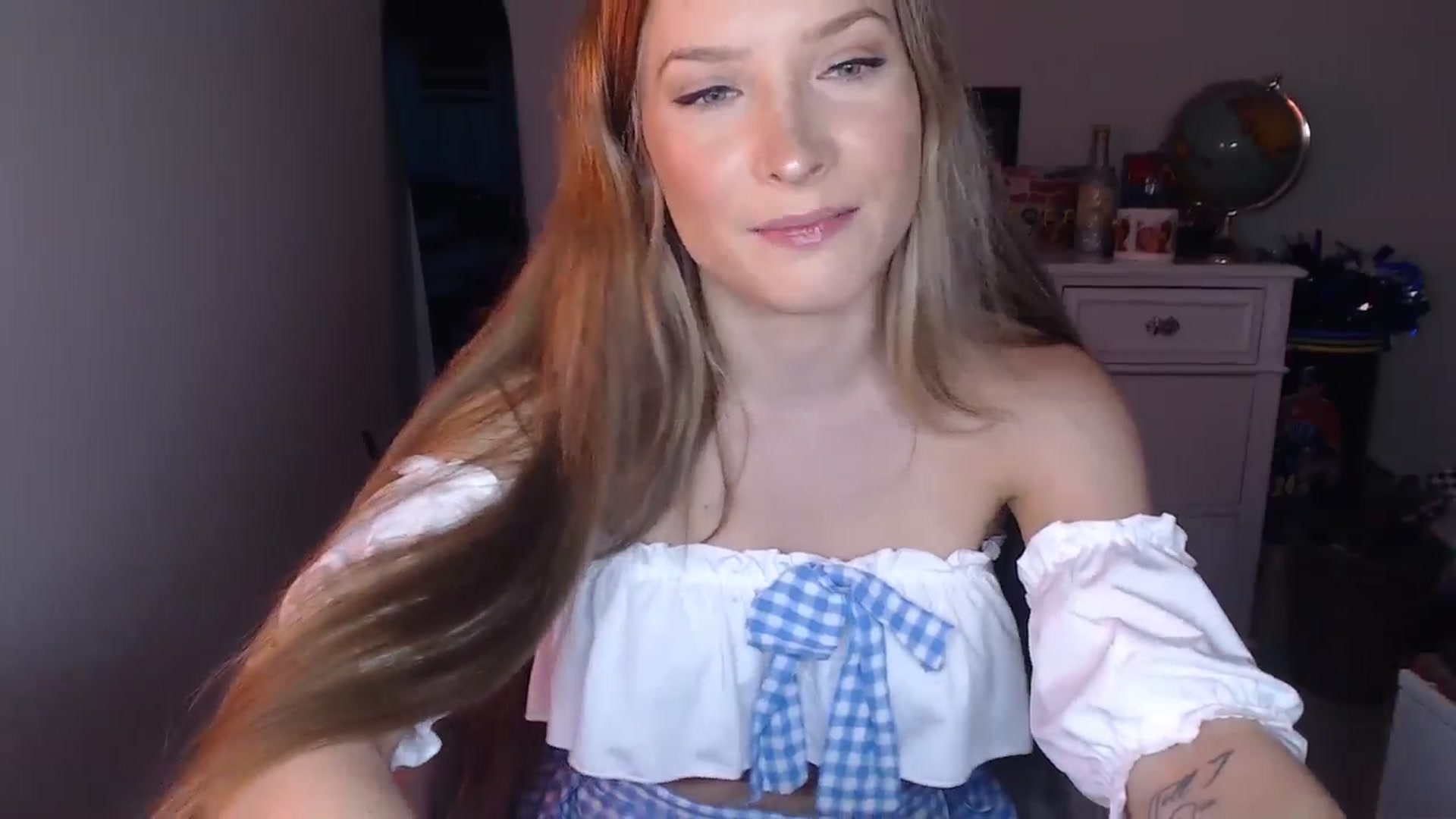 Gallery image thumbnail from AlexisWildest's myfreecams stream on, 10/16/2024, 21:00 image 8 of 20