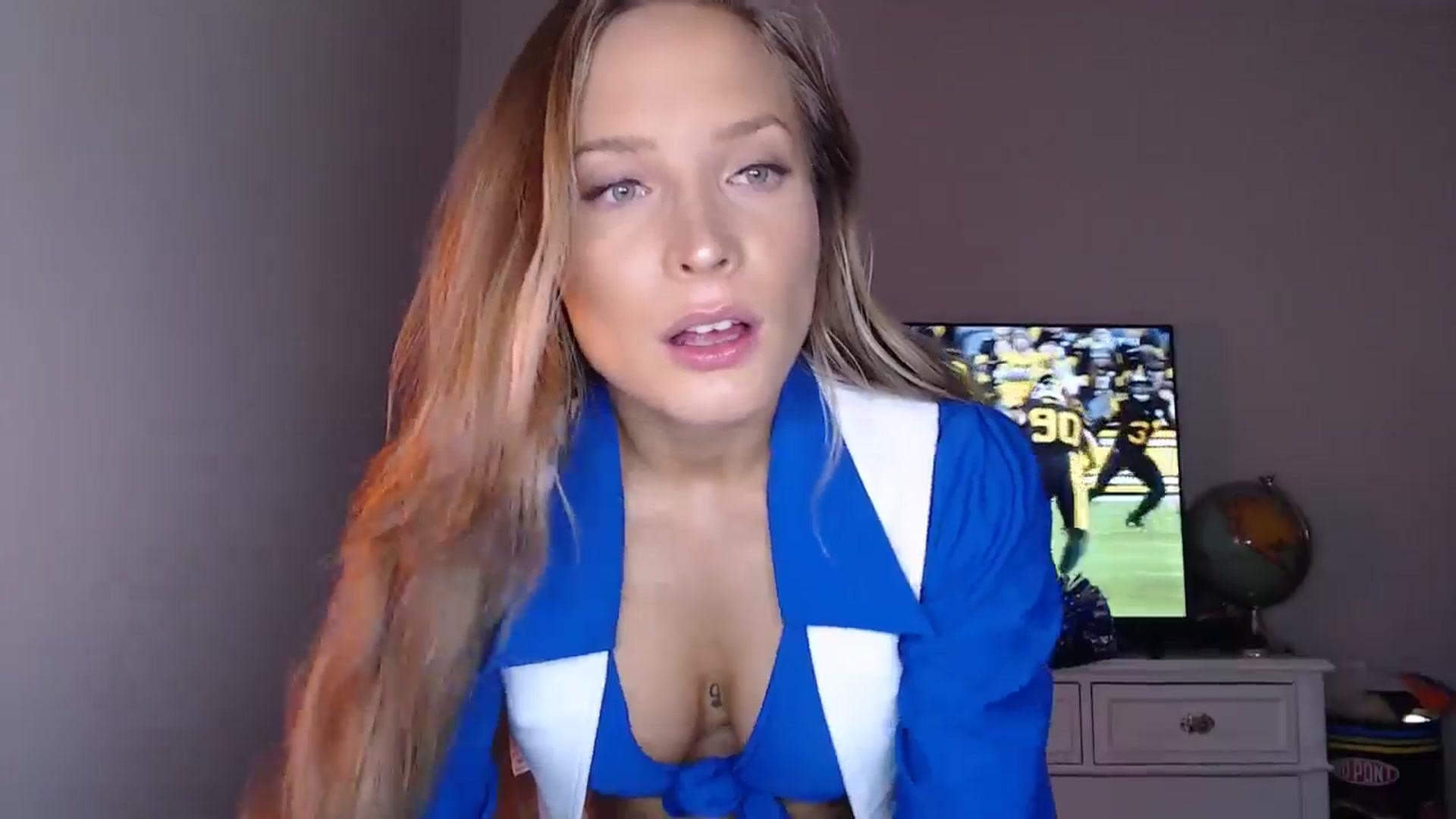 Gallery image thumbnail from AlexisWildest's myfreecams stream on, 10/29/2024, 03:37 image 19 of 20